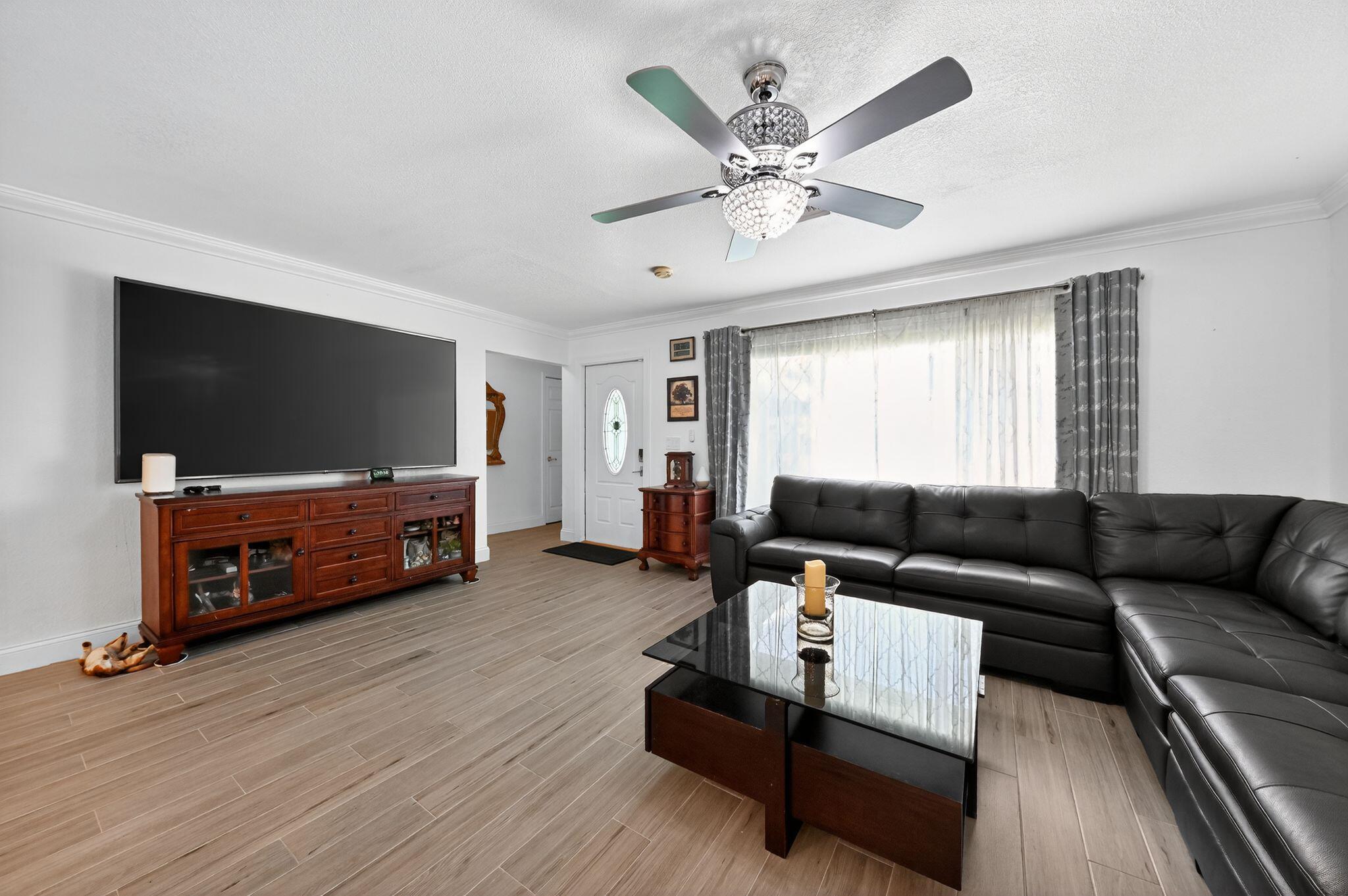 407 Highwood Circle, Jupiter, FL 33458, Jupiter - Photo 5