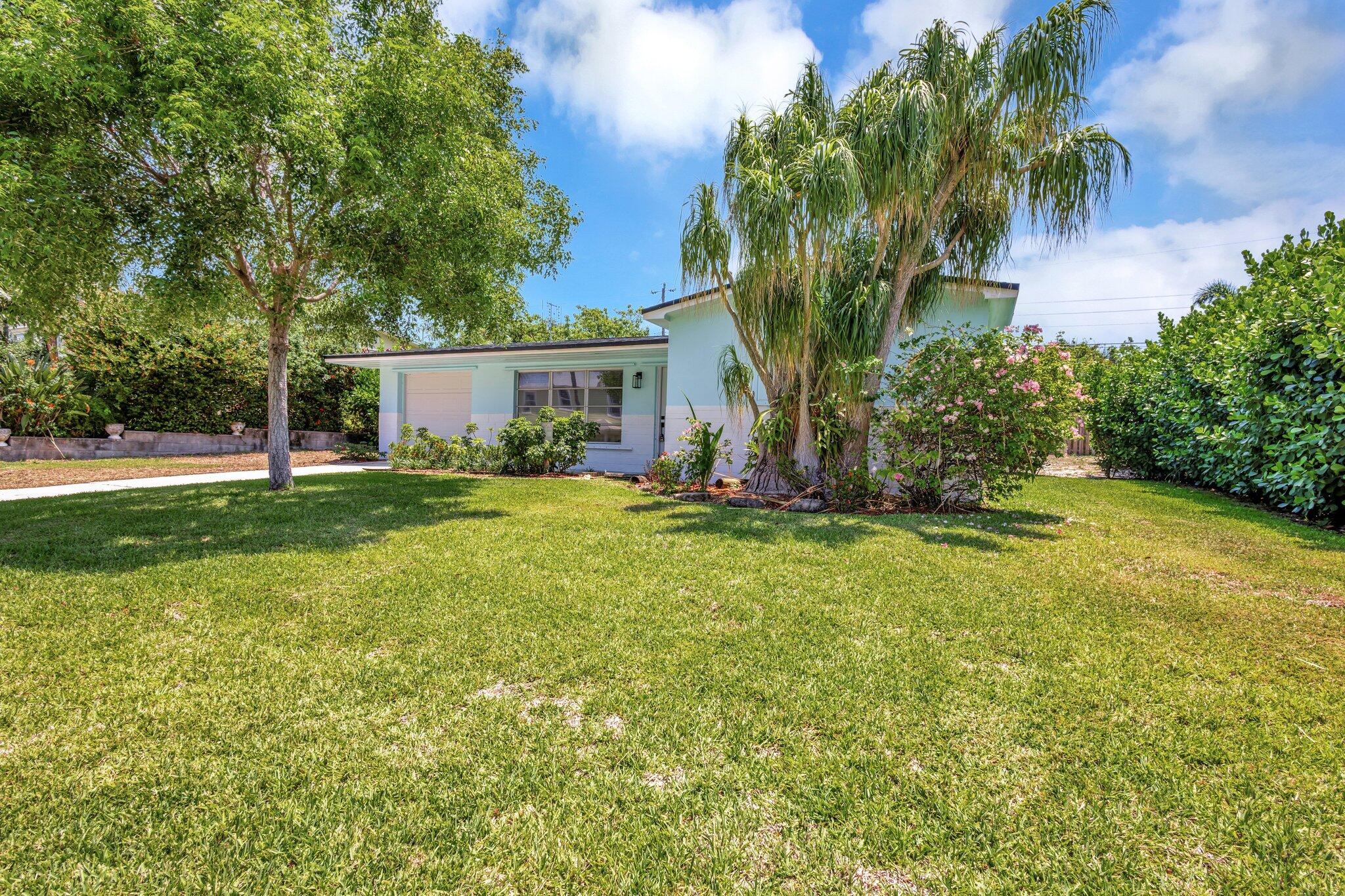 3837 NE Melba Drive, Jensen Beach, FL 34957, Jensen Beach - Photo 3