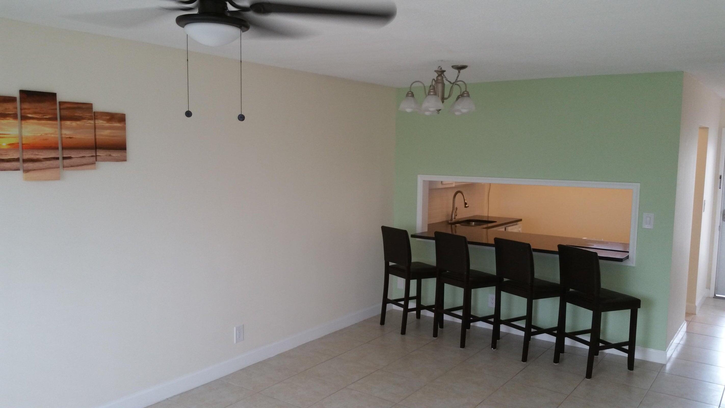 2534 Garden Drive S 202, Lake Worth, FL 33461, Lake Worth - Photo 2