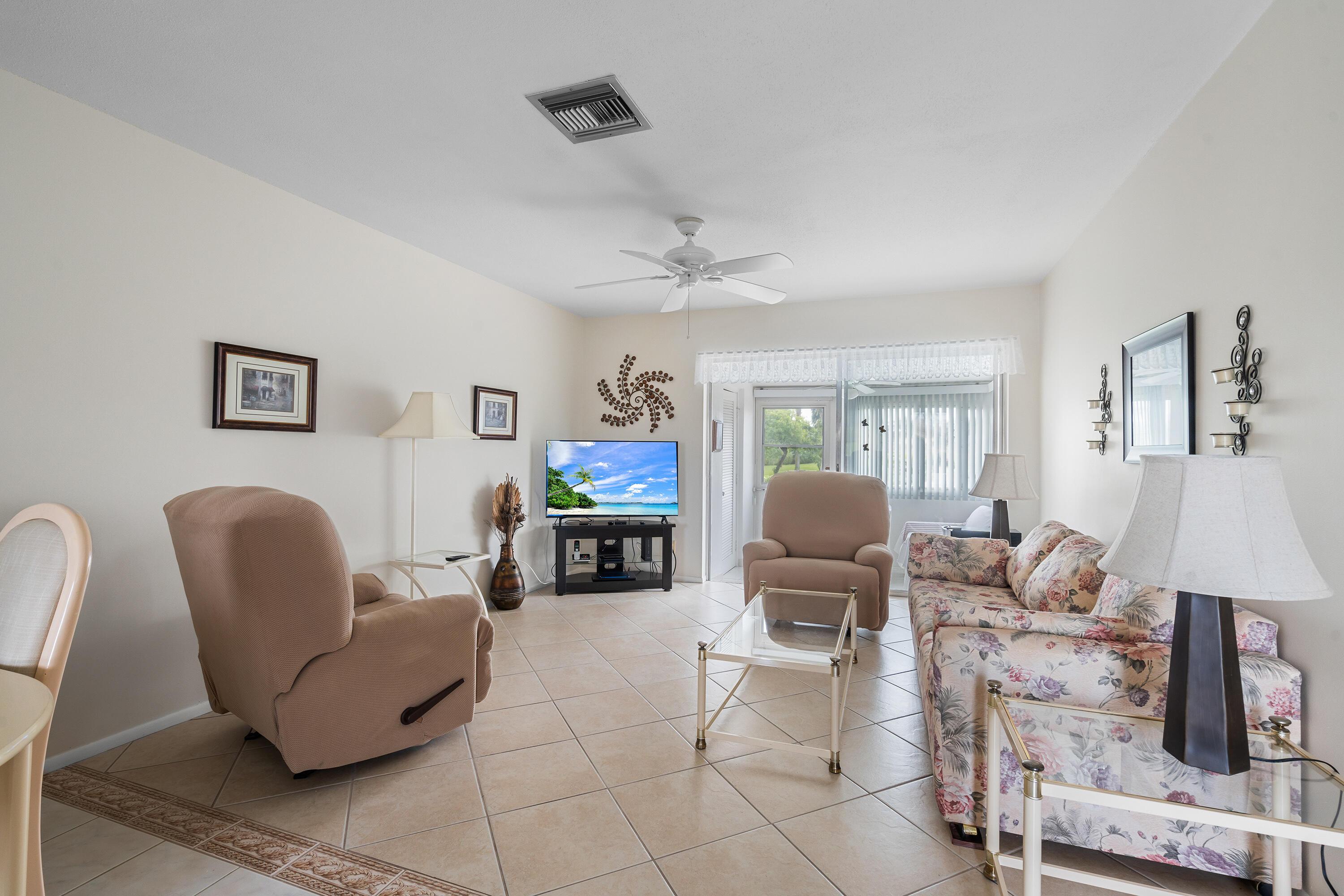 2832 W Crosley Drive E, West Palm Beach, FL 33415, West Palm Beach - Photo 3