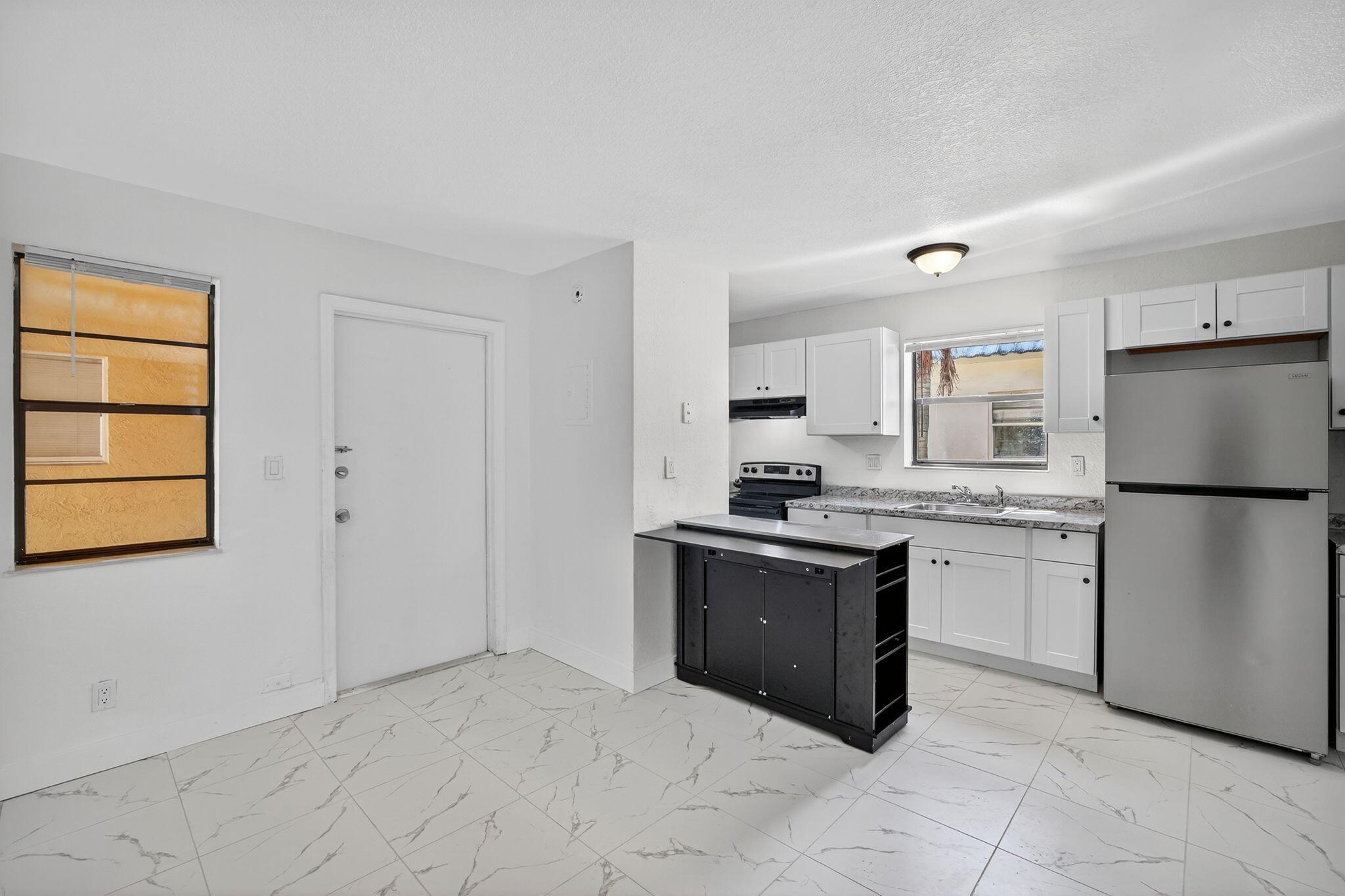 4081 N Dixie Highway 22, Oakland Park, FL 33334, Oakland Park - Photo 2