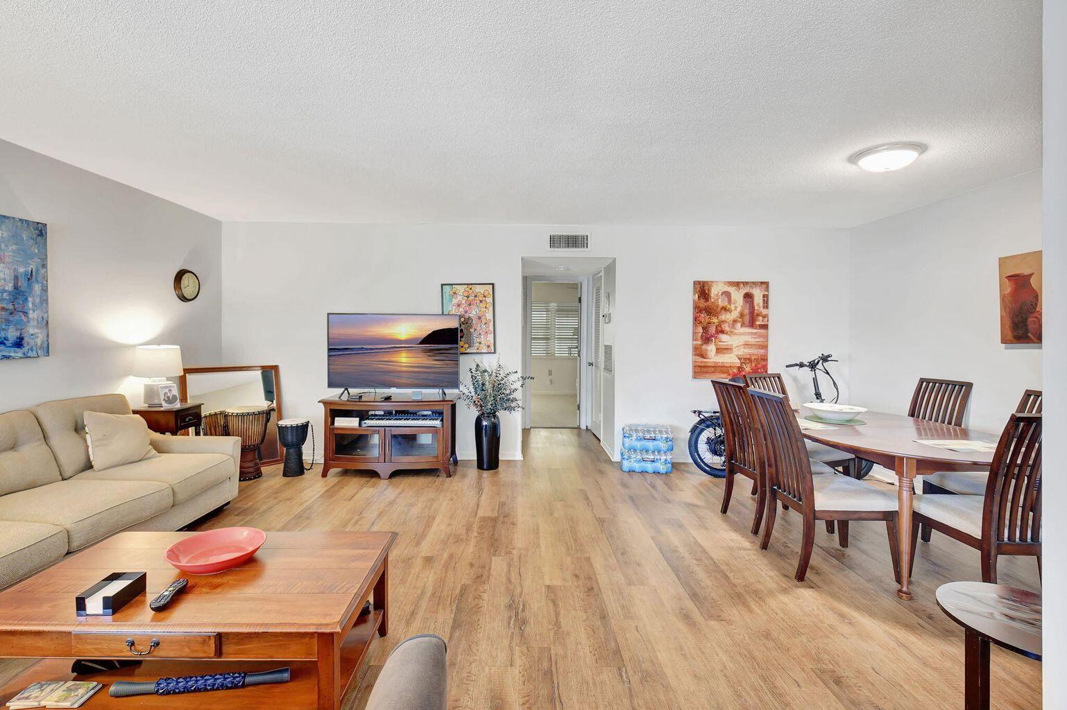 170 High Point Terrace E Apt B, Delray Beach, FL 33445, Delray Beach - Photo 4