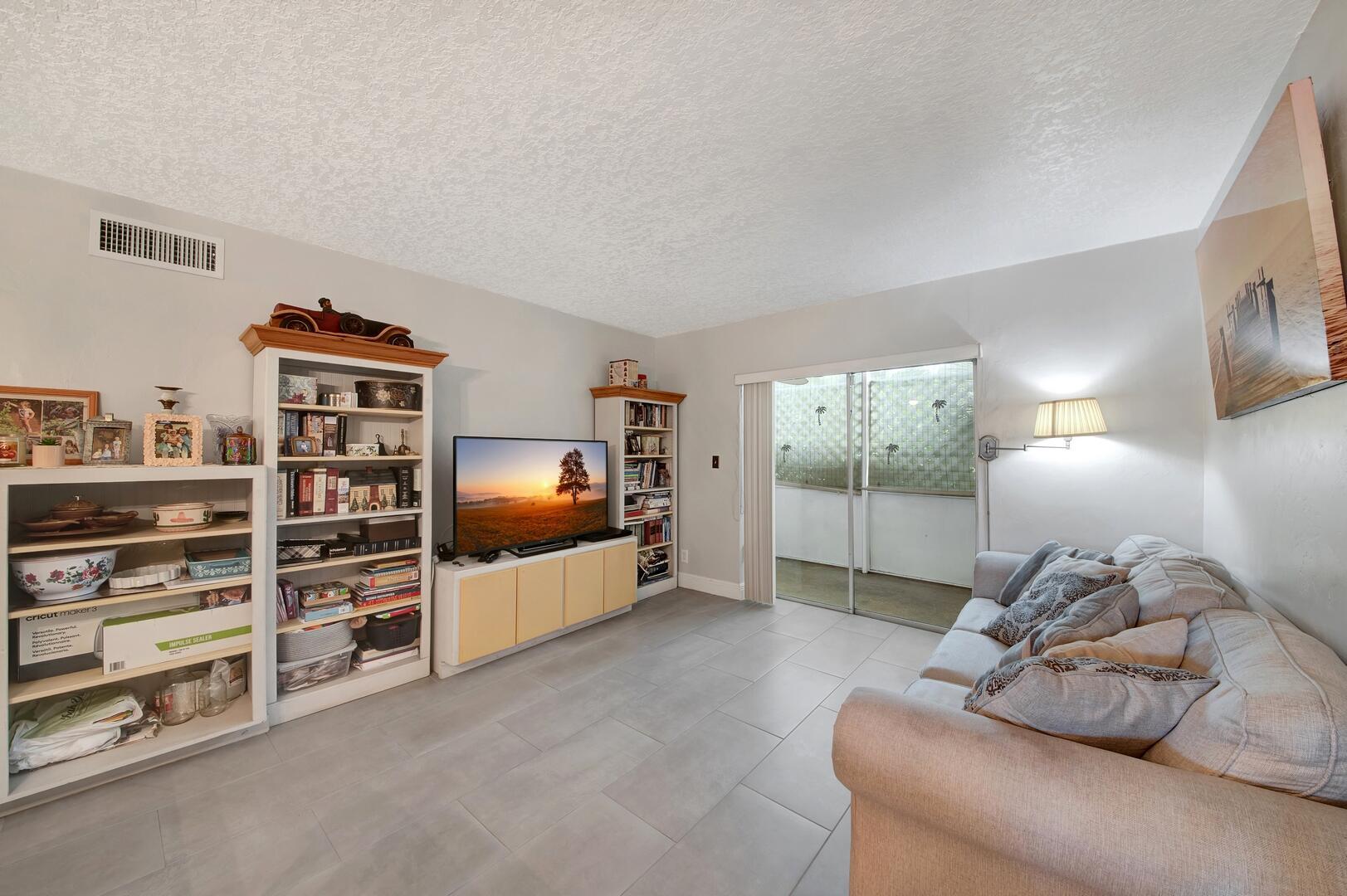 2812 S Garden Drive 109, Lake Worth, FL 33461, Lake Worth - Photo 2
