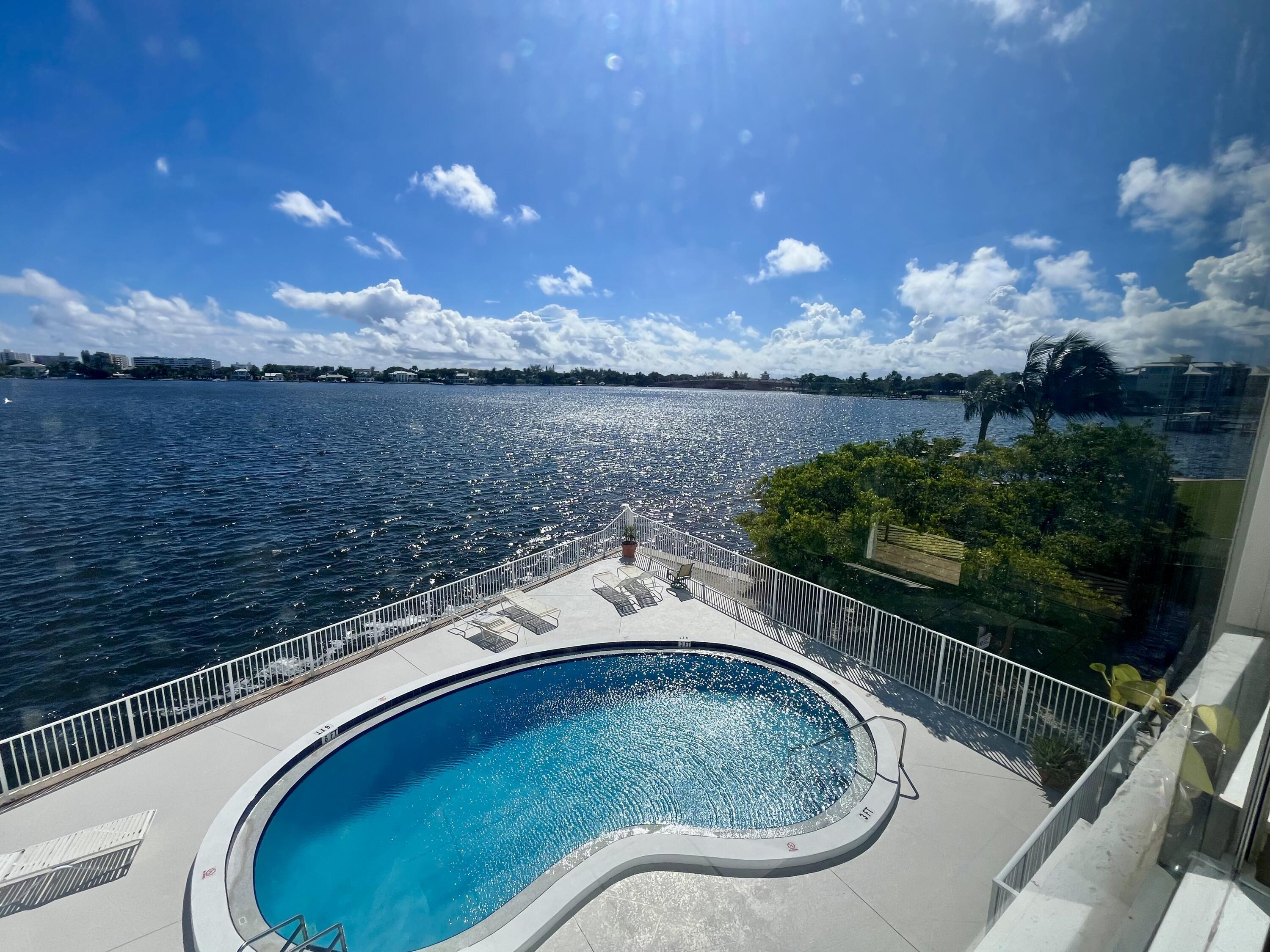 301 Croton Avenue 305, Lantana, FL 33462, Lantana