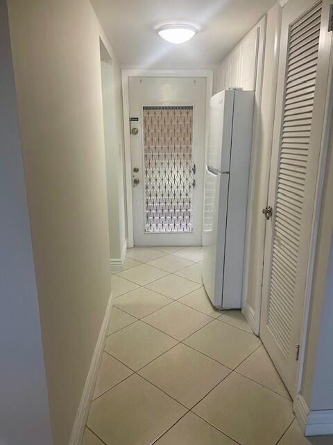 2700 Sunrise Lakes Drive W 301, Sunrise, FL 33322, Sunrise - Photo 2
