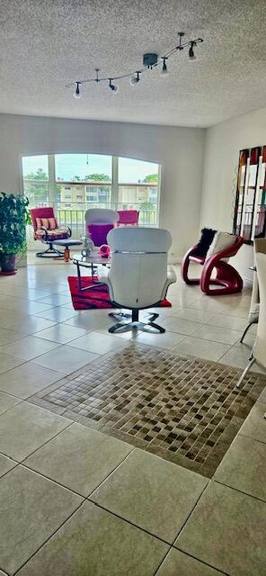 2700 Sunrise Lakes Drive W 301, Sunrise, FL 33322, Sunrise - Photo 4