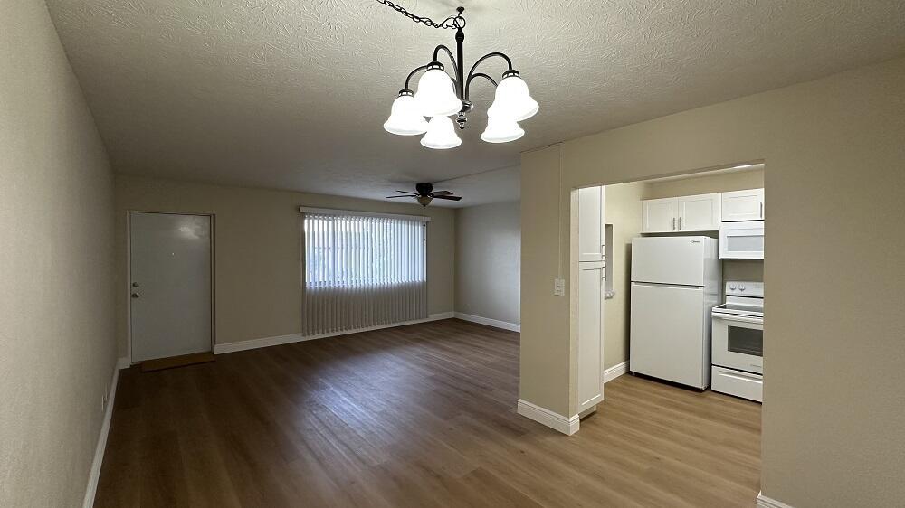 700 Village Green Court 316, Palm Springs, FL 33461, Palm Springs - Photo 4