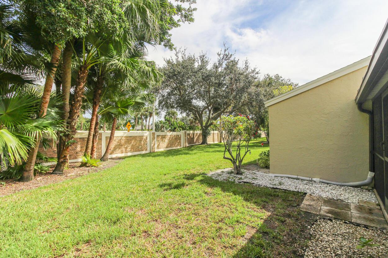 1679 SW Crossing Circle, Palm City, FL 34990, Palm City - Photo 2