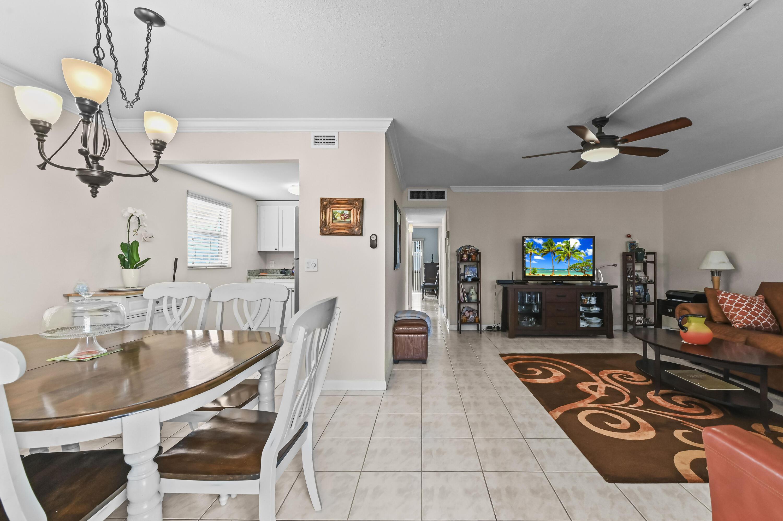 213 Brittany E, Delray Beach, FL 33446, Delray Beach - Photo 4