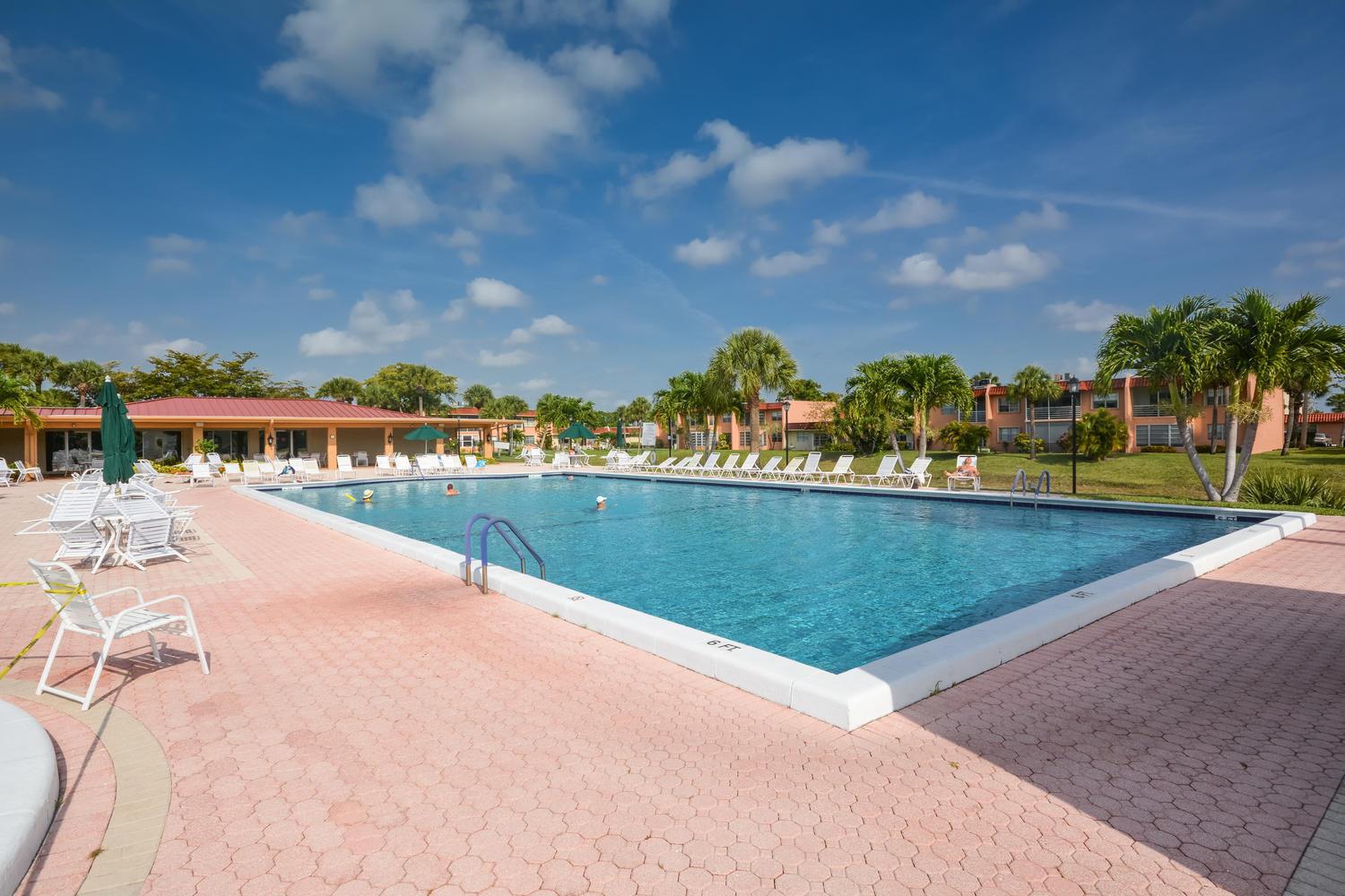 477 Lake Dora Drive, West Palm Beach, FL 33411, West Palm Beach - Photo 5