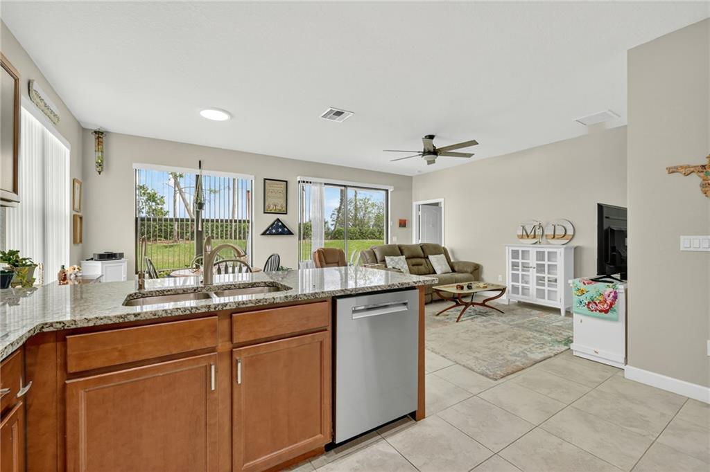 9897 E Villa Circle, Vero Beach, FL 32966, Vero Beach - Photo 5