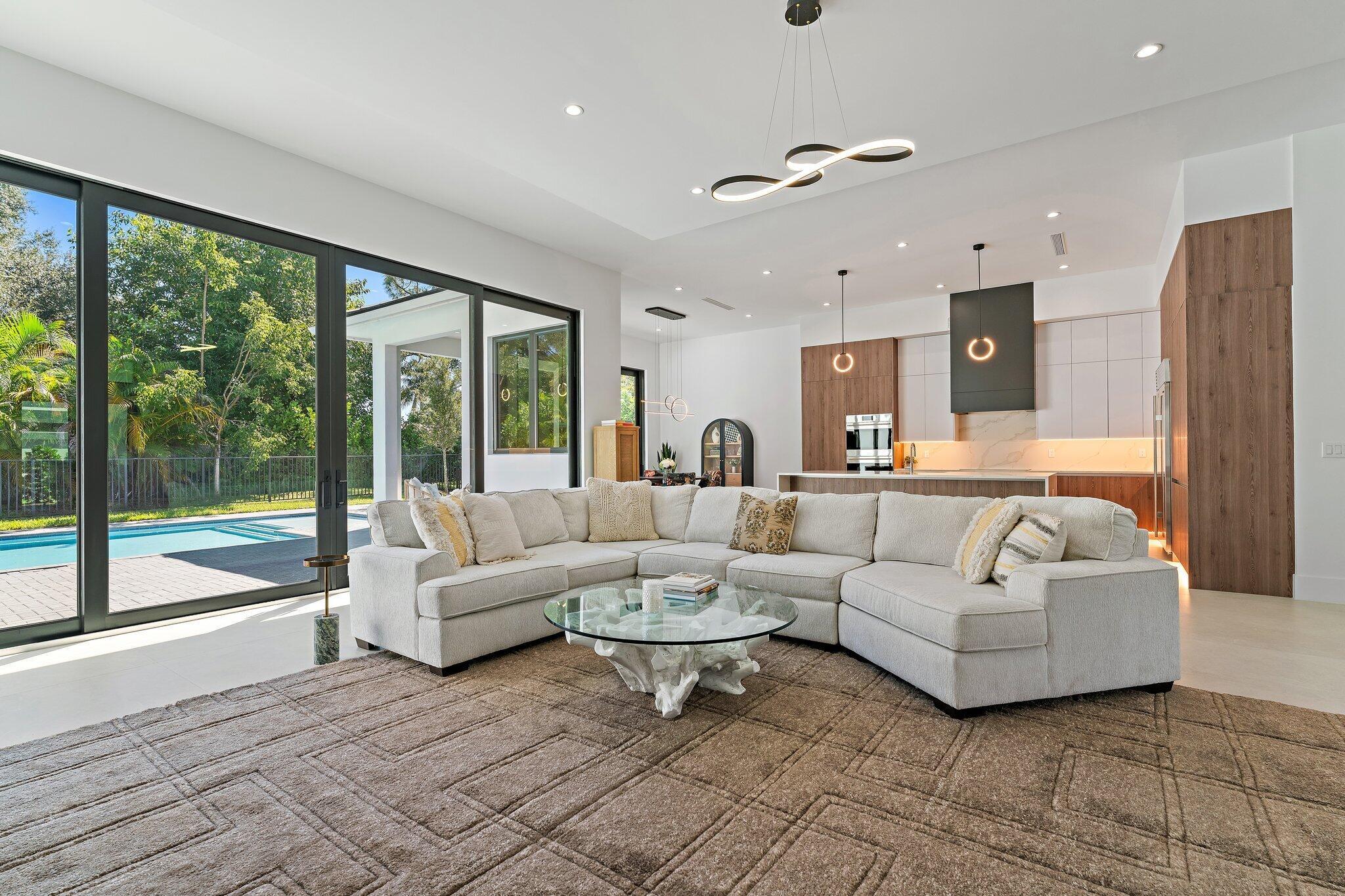 18488 Symphony Court, Jupiter, FL 33458, Jupiter - Photo 4