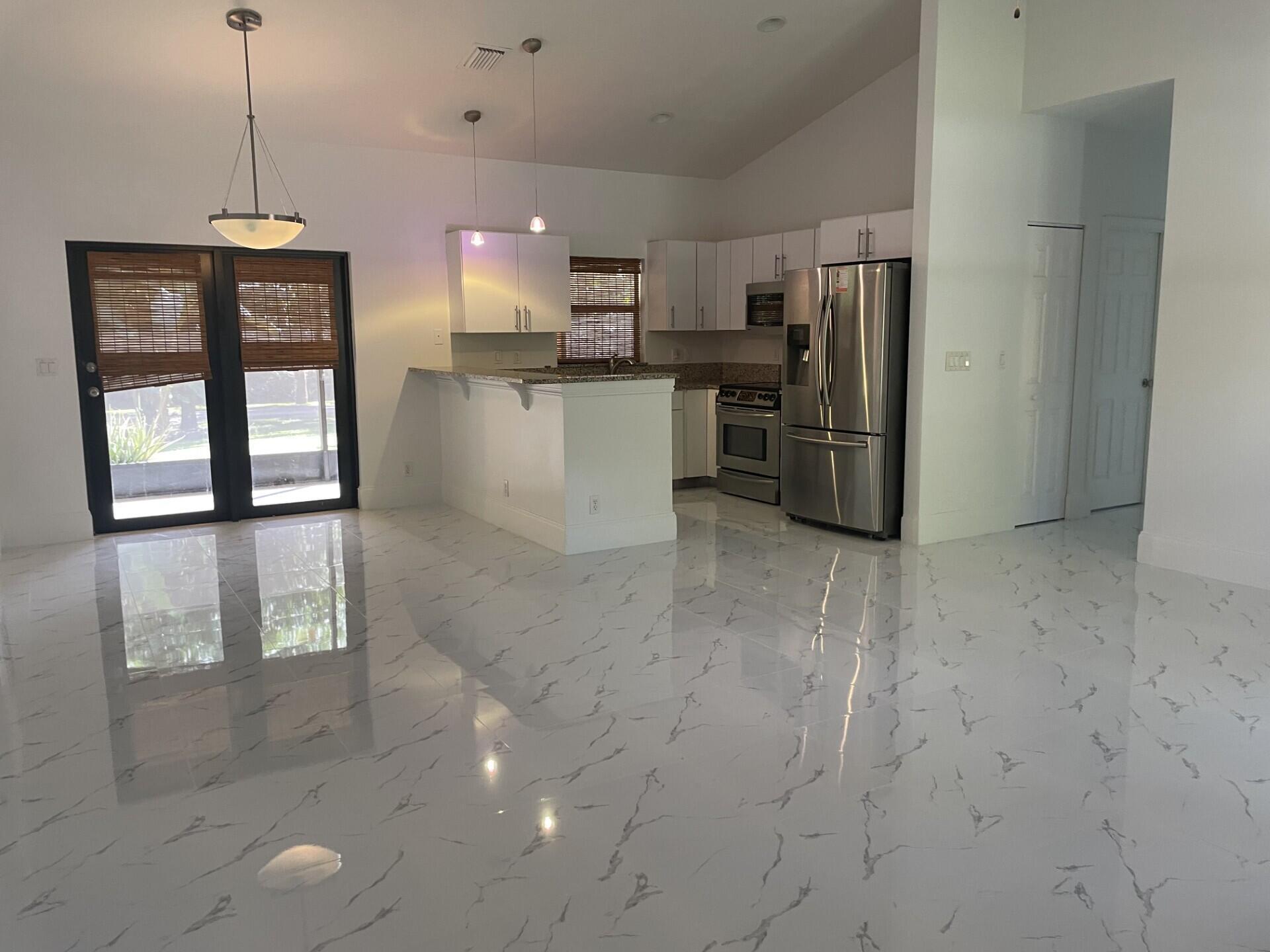 6021 180th Avenue N (Guest House), Loxahatchee, FL 33470, Loxahatchee - Photo 2