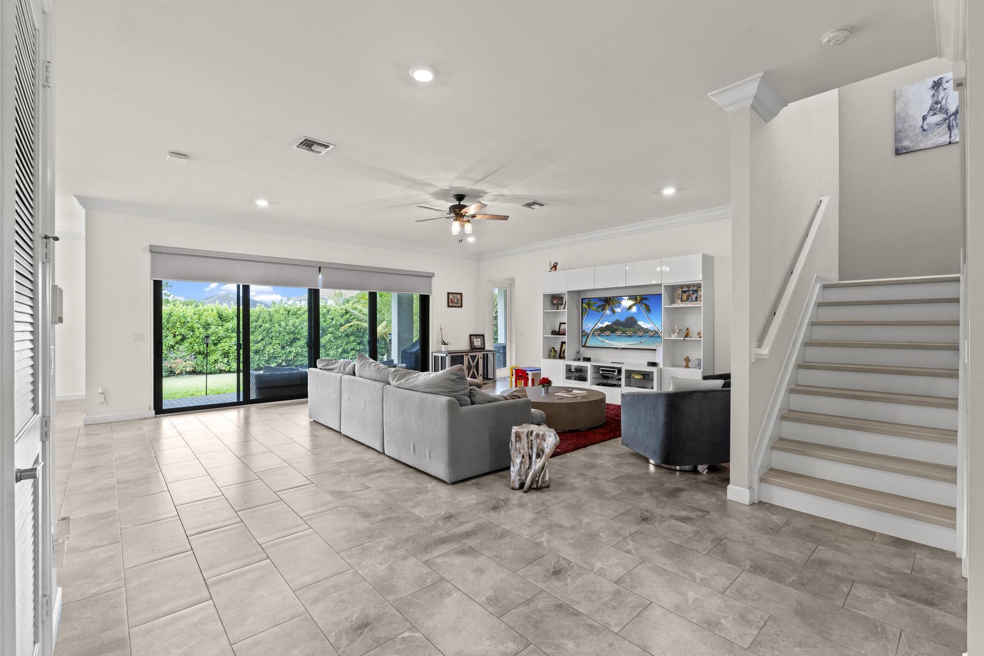 1025 Sterling Pine Place Place, Loxahatchee, FL 33470, Loxahatchee - Photo 5