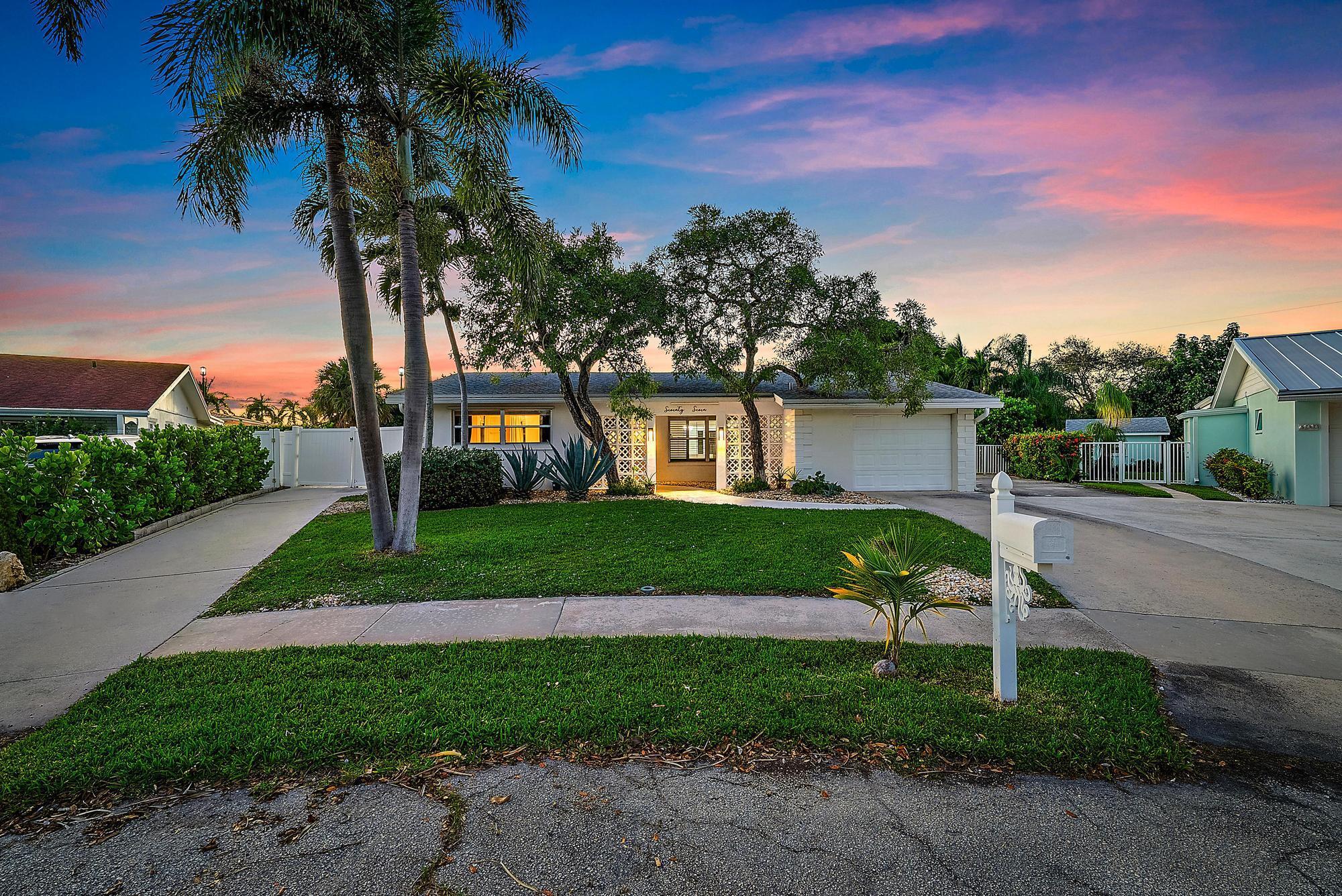 77 Holly Circle, Tequesta, FL 33469, Tequesta