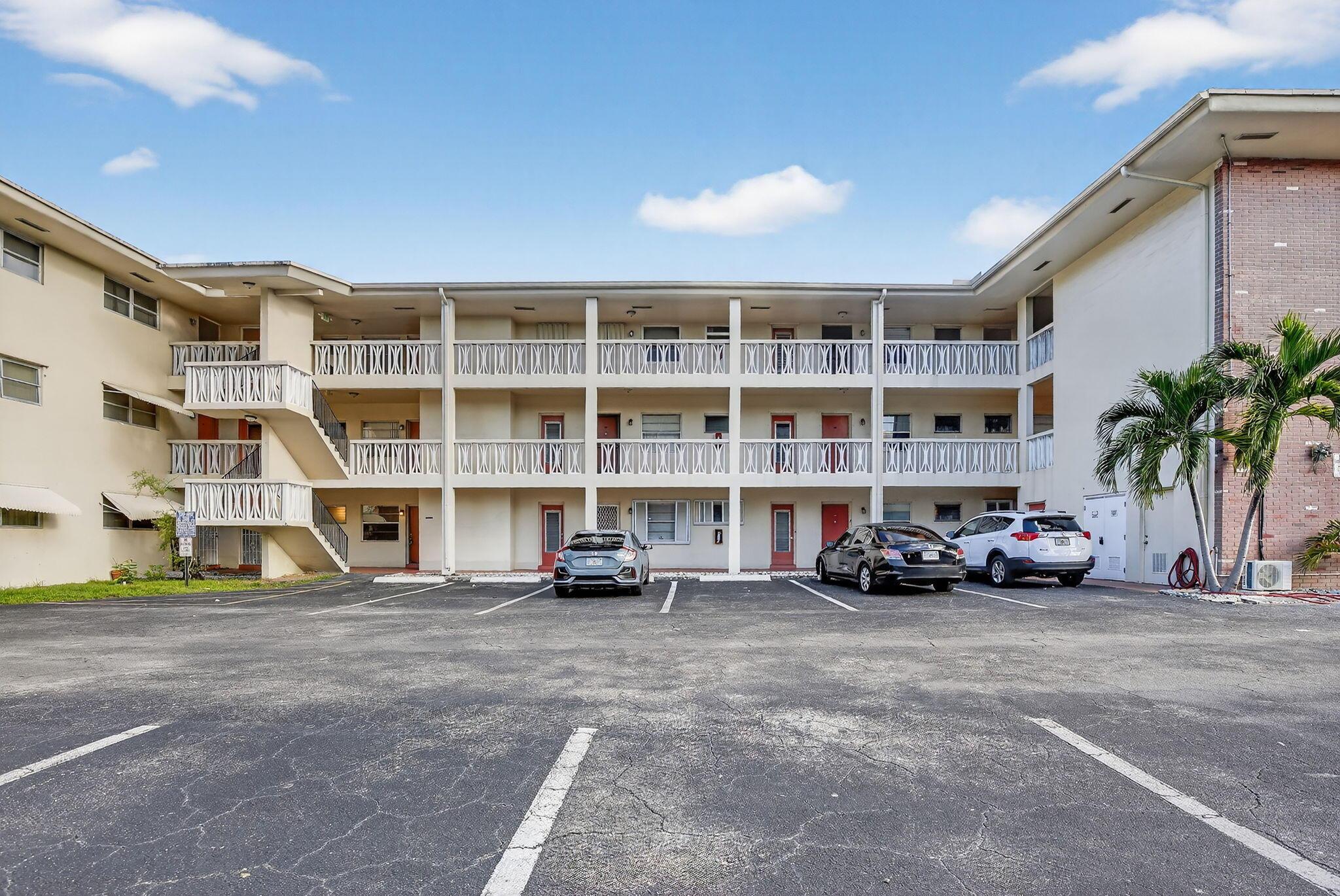 4770 NW 10th Court 104, Plantation, FL 33313, Plantation - Photo 2