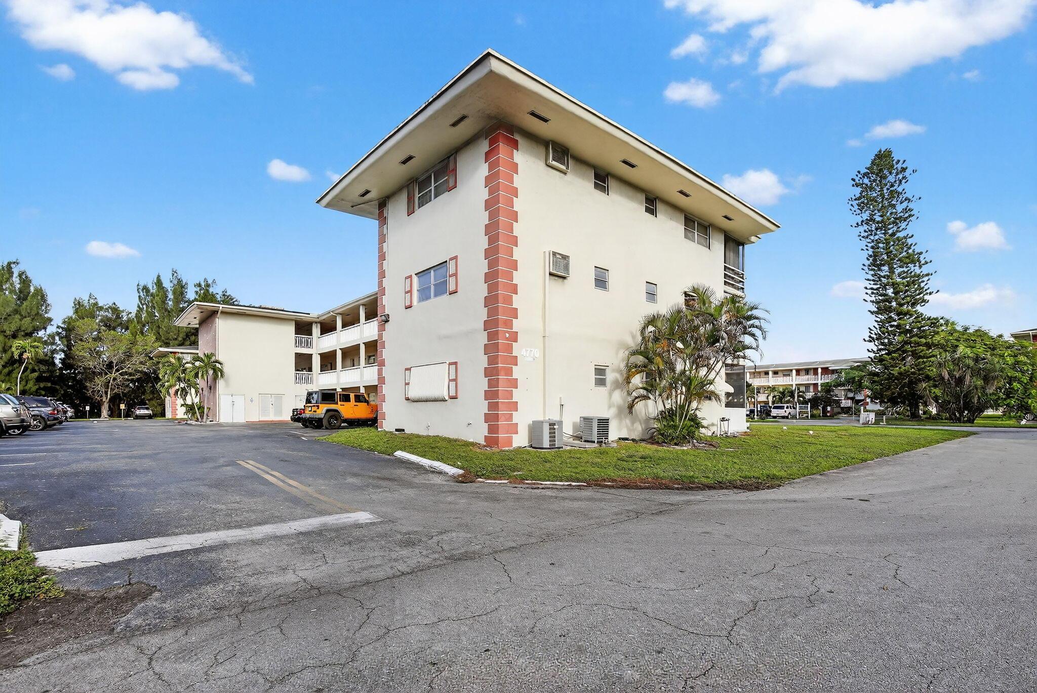 4770 NW 10th Court 104, Plantation, FL 33313, Plantation - Photo 5