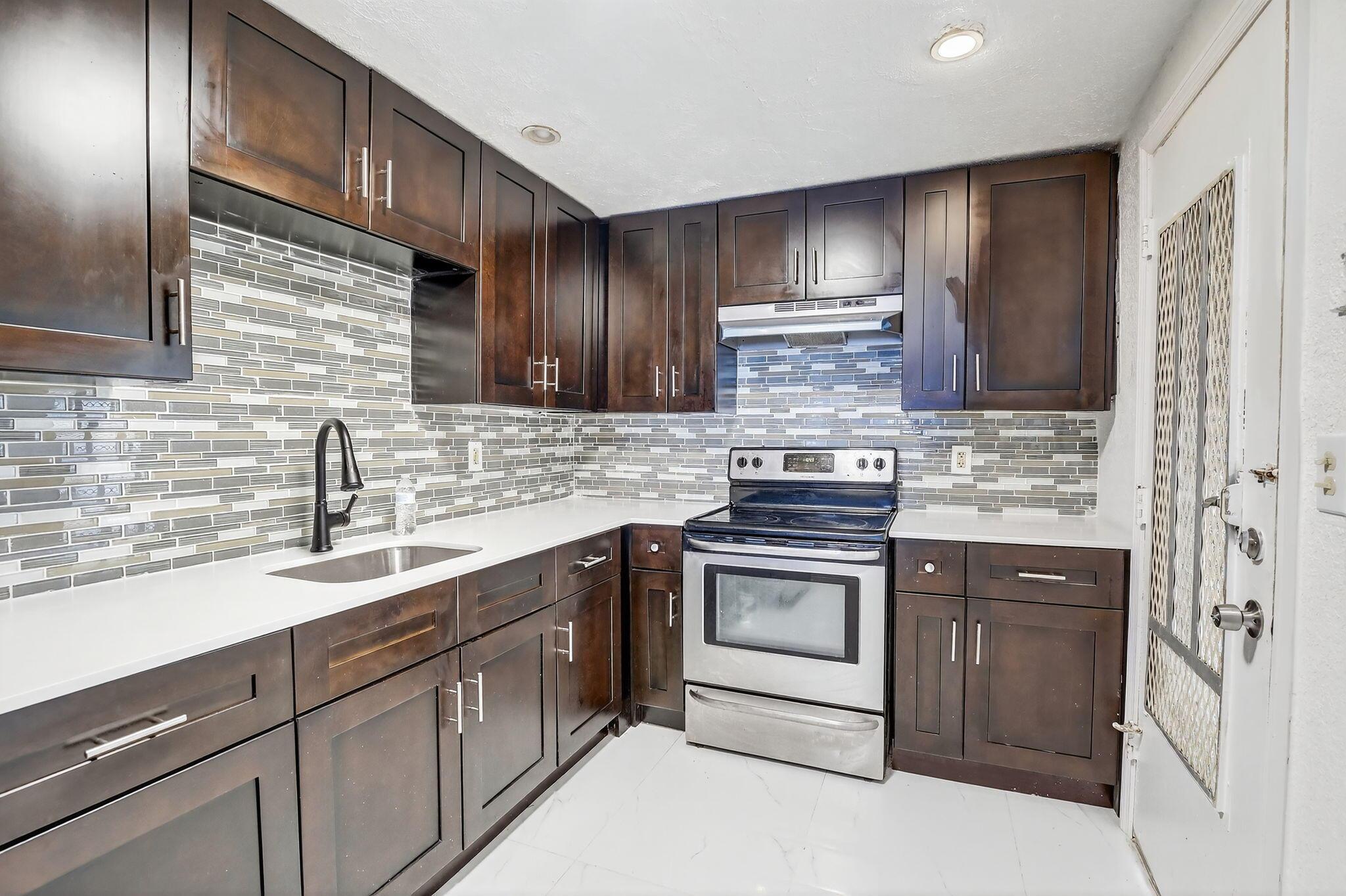 4770 NW 10th Court 104, Plantation, FL 33313, Plantation