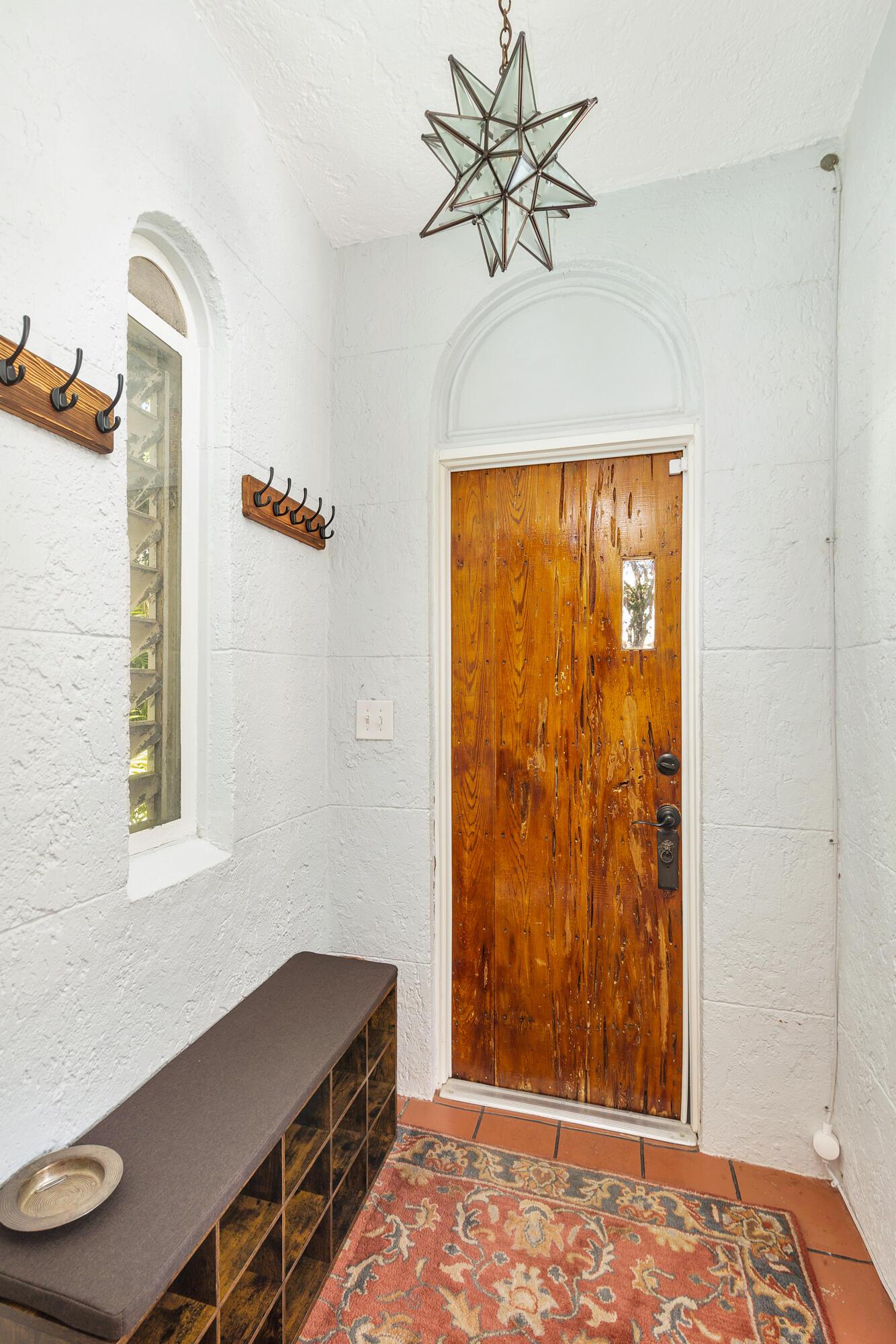 714 Sunset Road, West Palm Beach, FL 33401, West Palm Beach - Photo 2