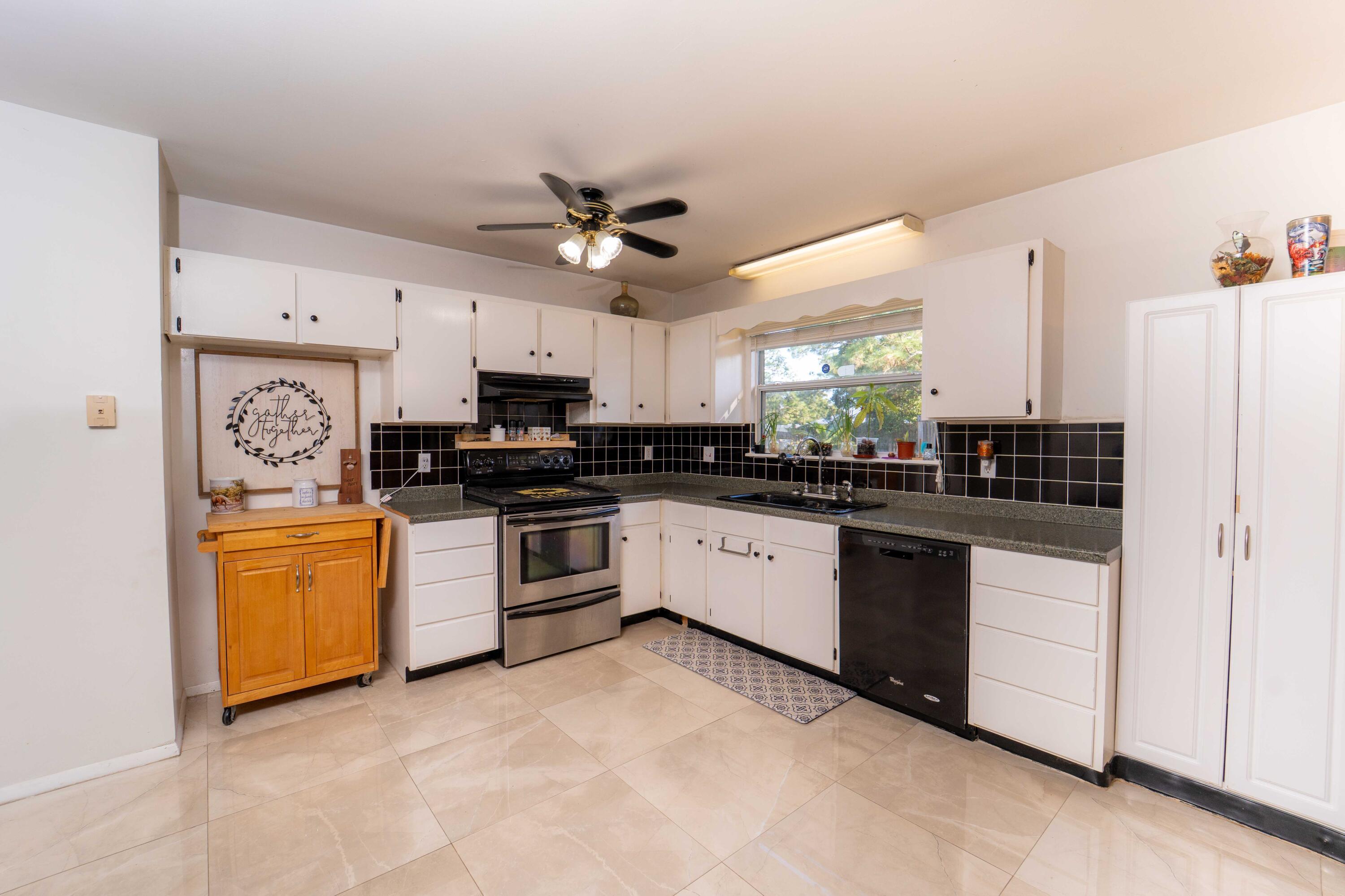 382 SE Evans Avenue, Port St. Lucie, FL 34984, Port St. Lucie - Photo 4