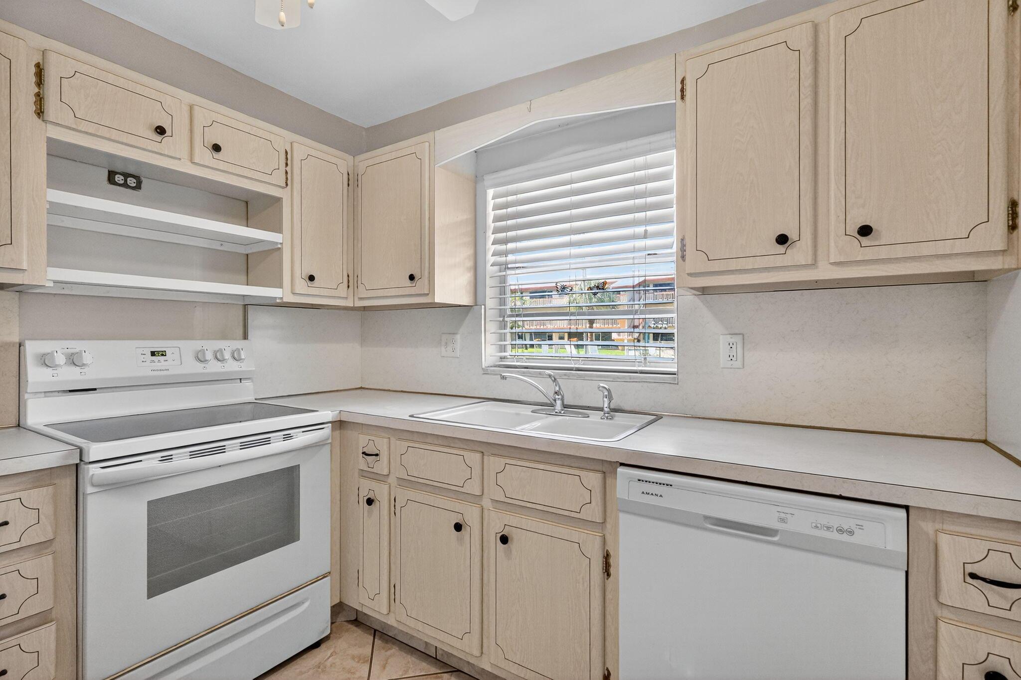 5300 Washington Street J116, Hollywood, FL 33021, Hollywood - Photo 4