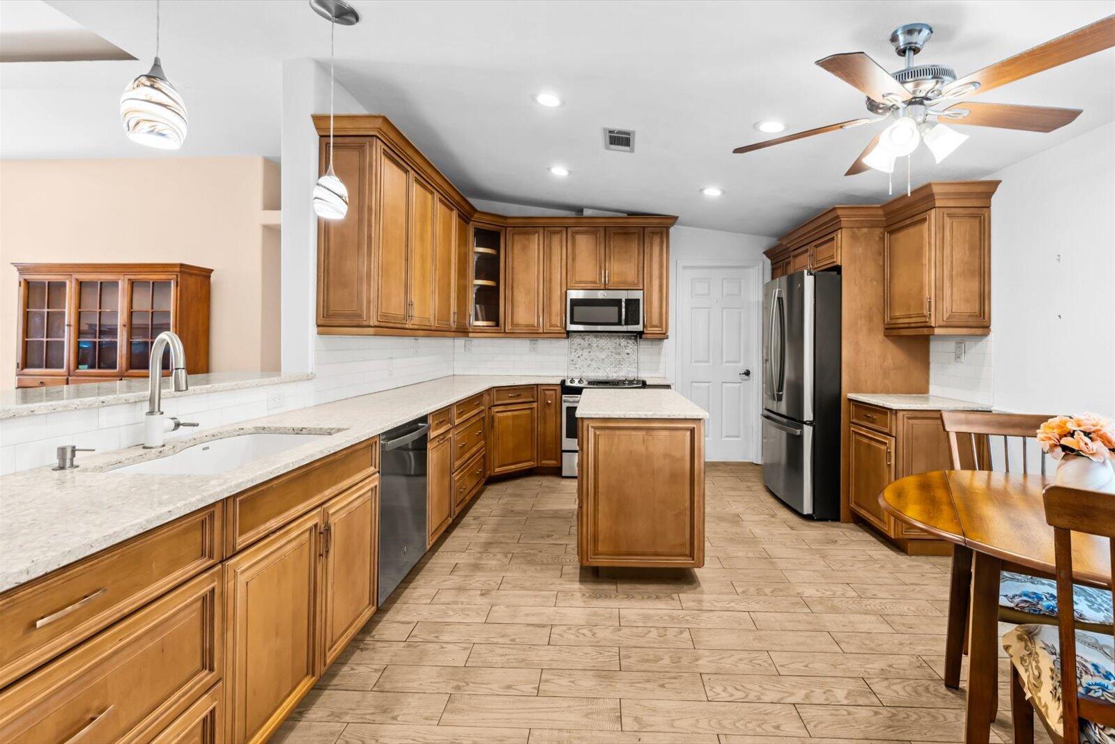 3241 Scarlet Tanager Court, Port St. Lucie, FL 34952, Port St. Lucie - Photo 5