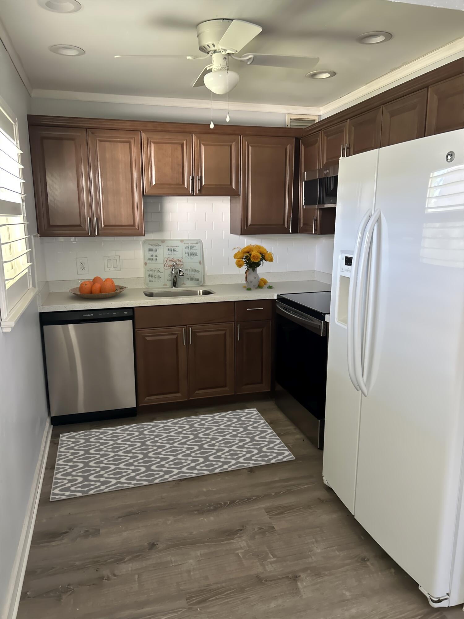 5 Valencia A, Delray Beach, FL 33446, Delray Beach - Photo 3