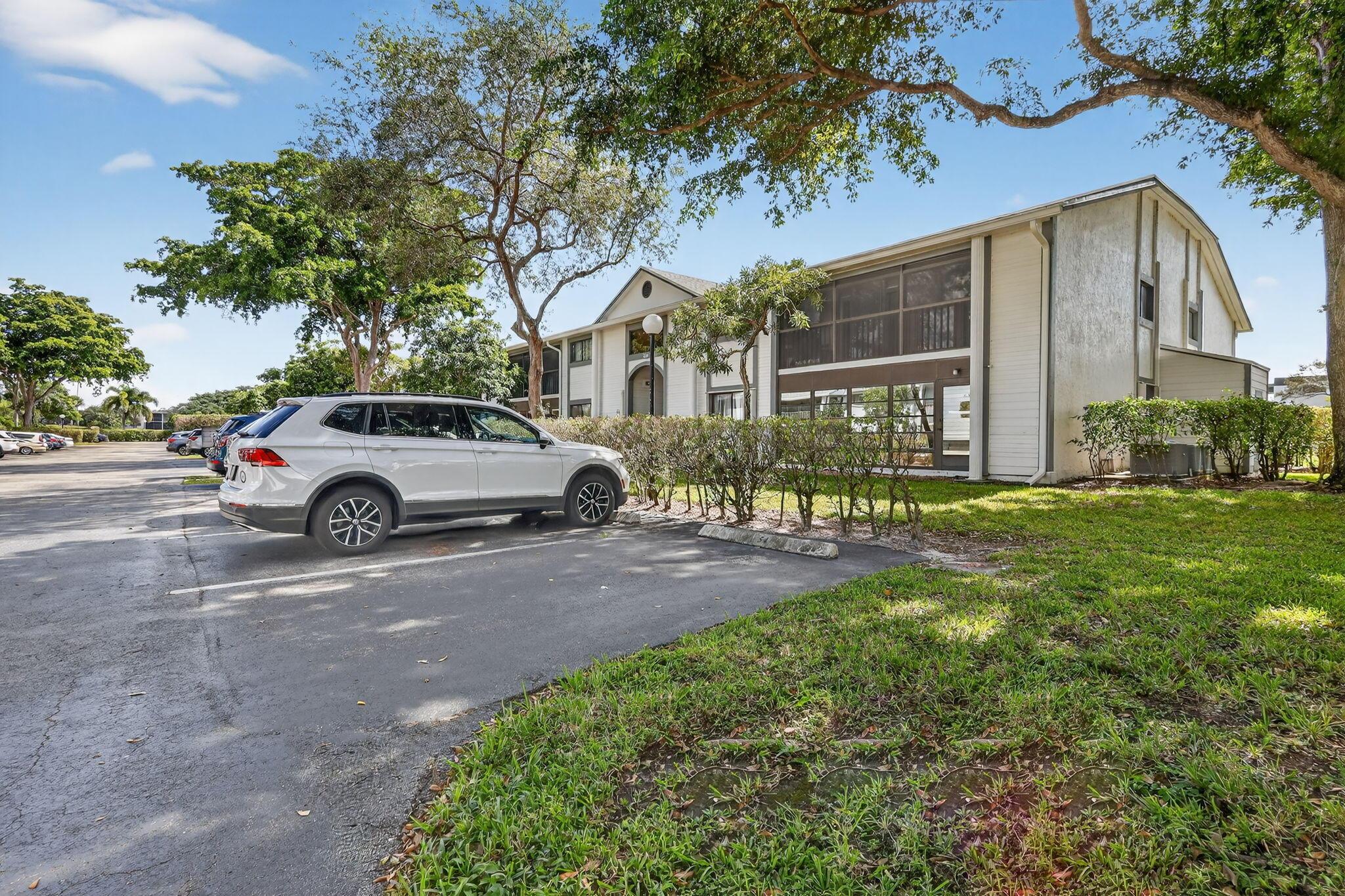 15453 Lakes Of Delray Boulevard 207, Delray Beach, FL 33484, Delray Beach - Photo 3