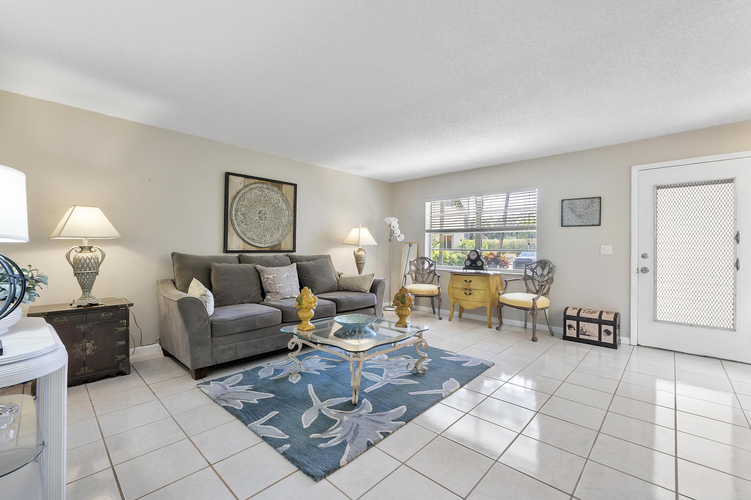 157 Flanders D, Delray Beach, FL 33484, Delray Beach - Photo 3