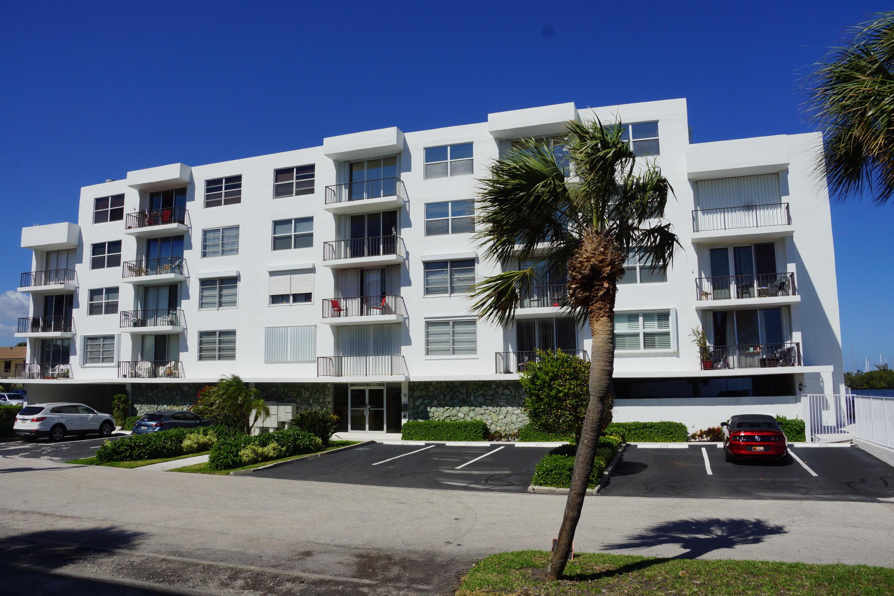 301 Croton Avenue 406, Lantana, FL 33462, Lantana - Photo 2