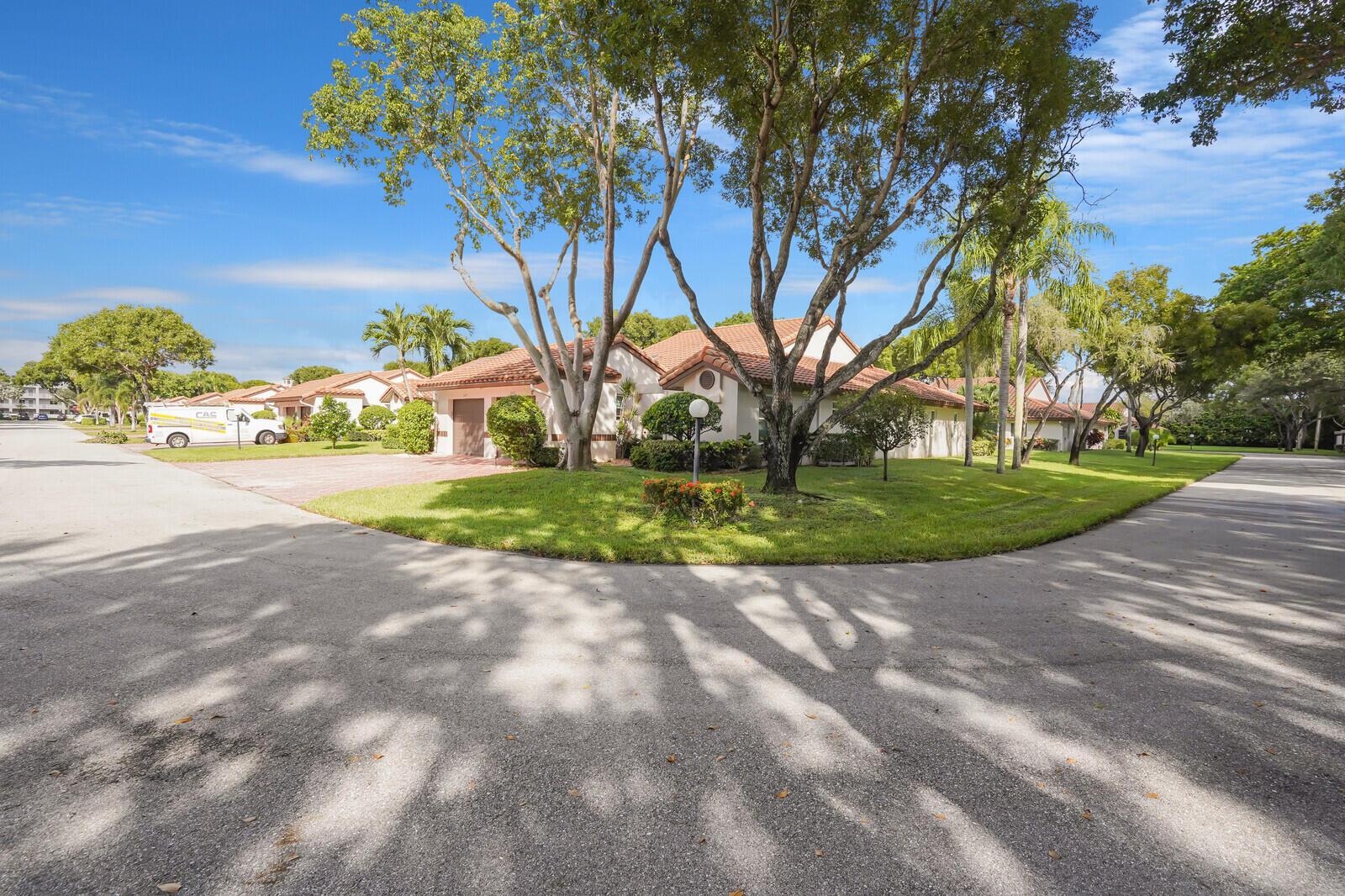 6099 Waldwick Circle, Delray Beach, FL 33484, Delray Beach - Photo 4