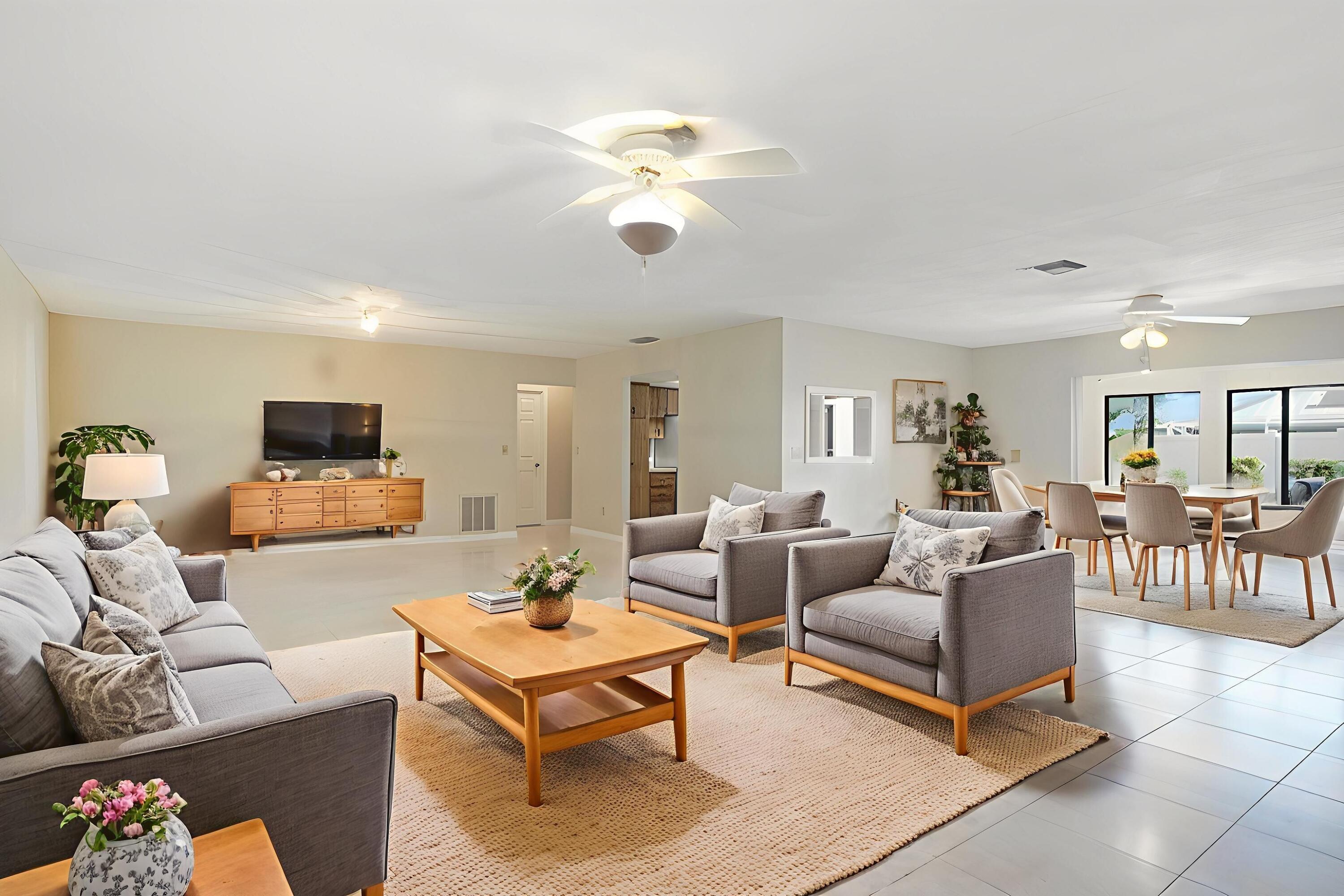 560 W Forest Trail, Vero Beach, FL 32962, Vero Beach - Photo 5