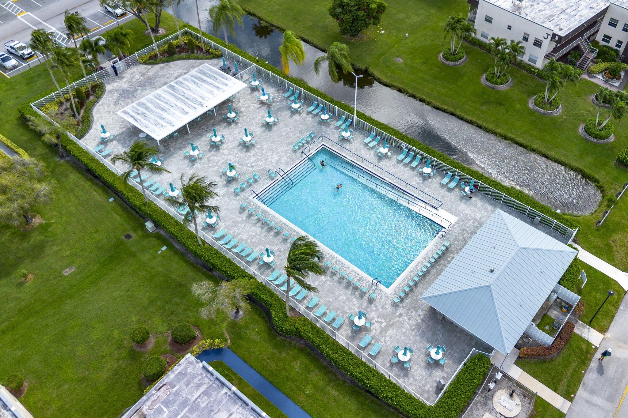 902 Normandy S, Delray Beach, FL 33484, Delray Beach - Photo 5