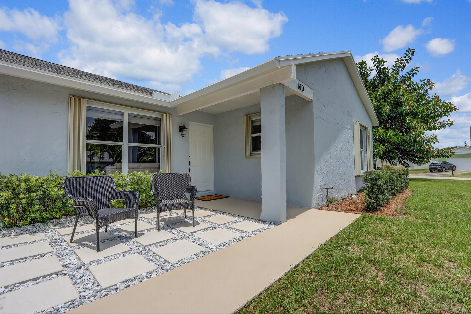 140 Village Circle, Jupiter, FL 33458, Jupiter - Photo 2