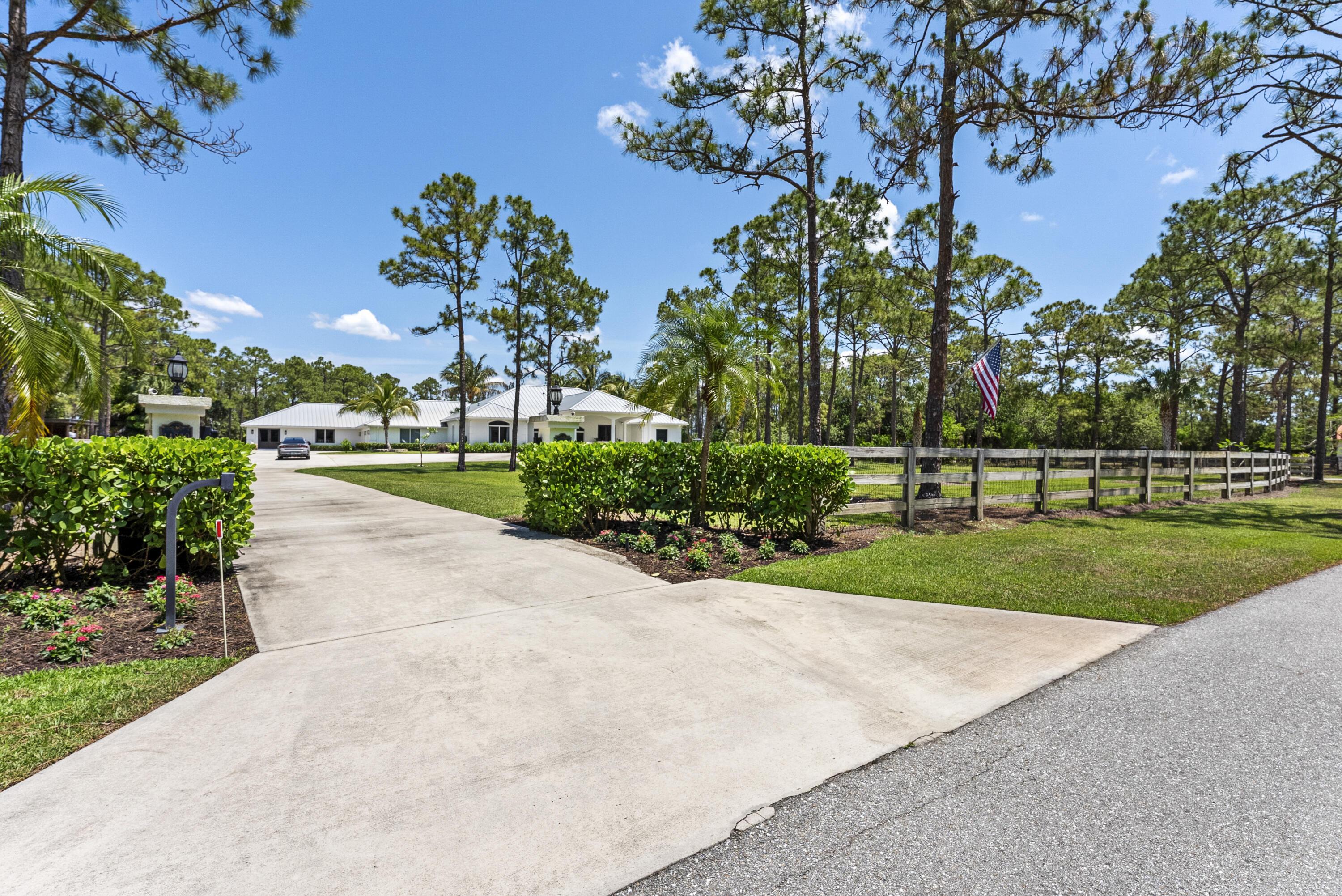 14819 Broken Arrow Place, Palm Beach Gardens, FL 33418, Palm Beach Gardens - Photo 2
