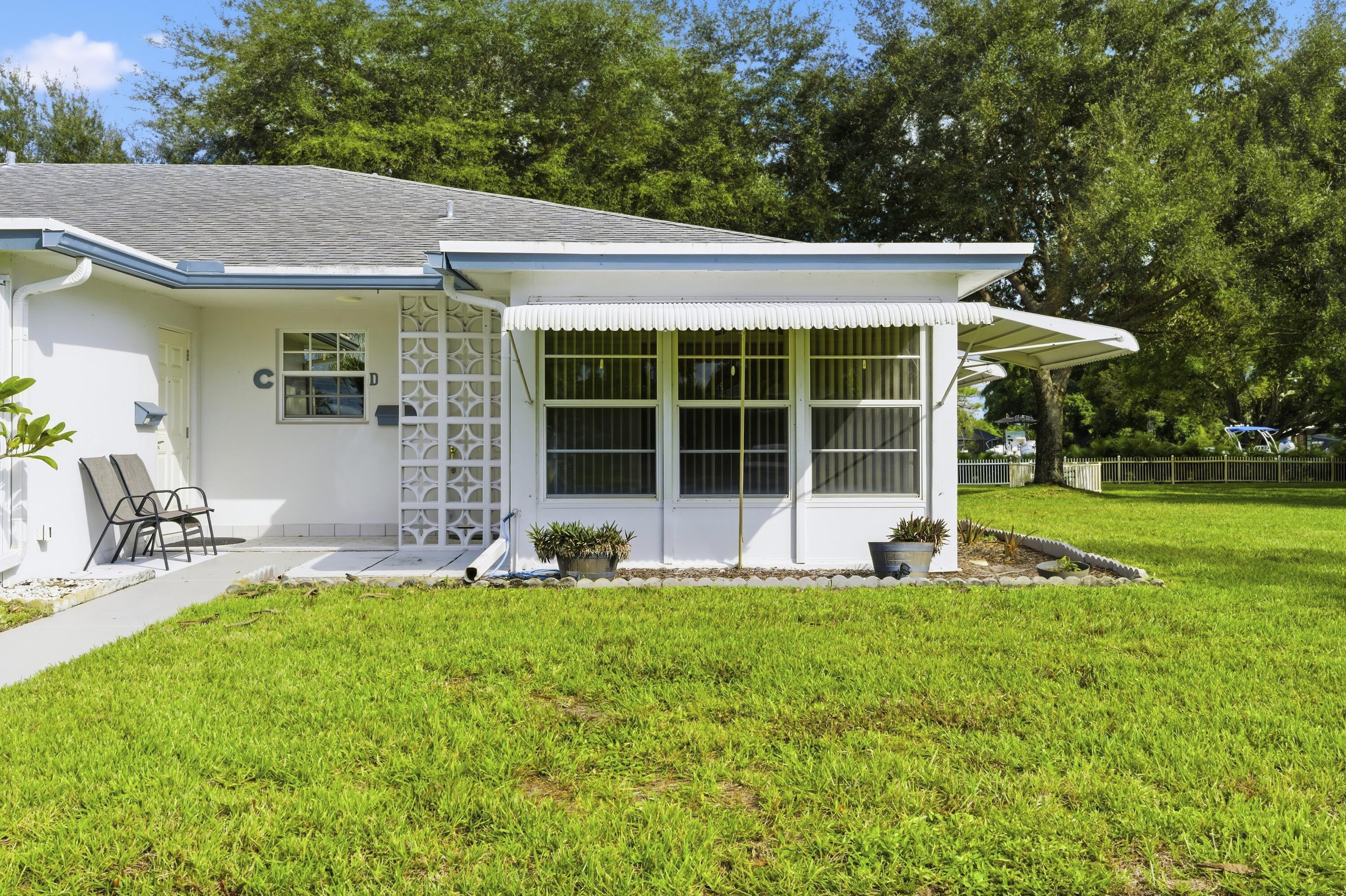 1167 S Drive Circle D, Delray Beach, FL 33445, Delray Beach - Photo 2