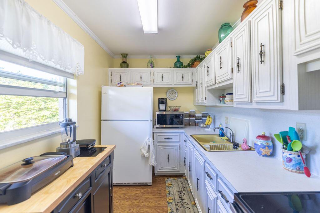 500 Bonnie Boulevard 176, Palm Springs, FL 33461, Palm Springs - Photo 4