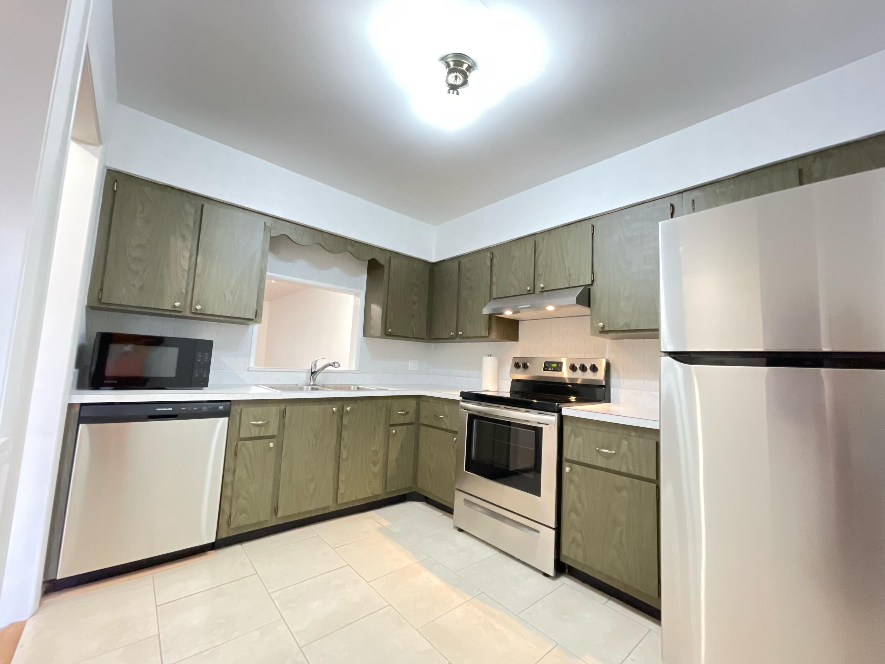 2302 Sunrise Boulevard 202, Fort Pierce, FL 34982, Fort Pierce