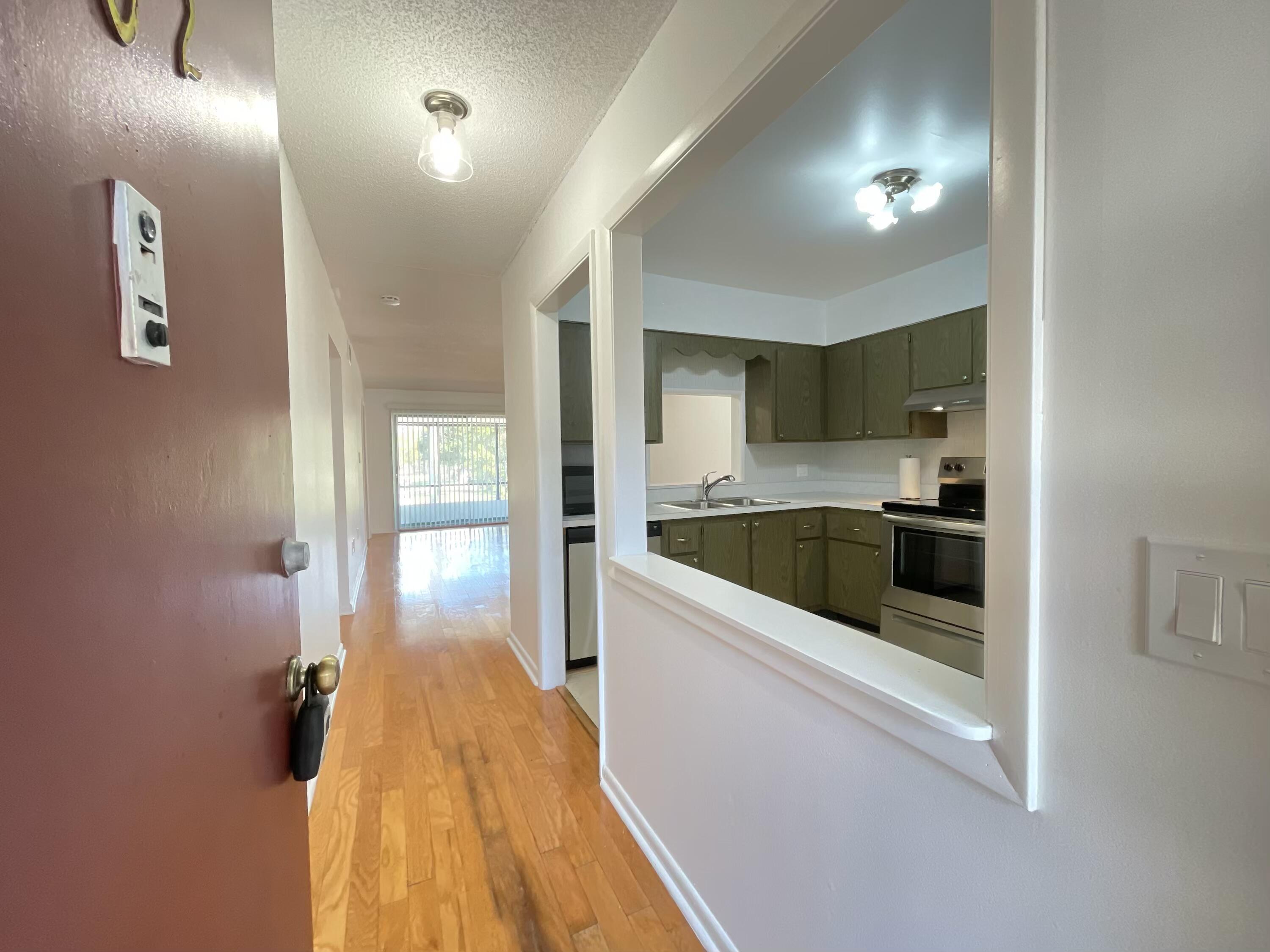2302 Sunrise Boulevard 202, Fort Pierce, FL 34982, Fort Pierce - Photo 5