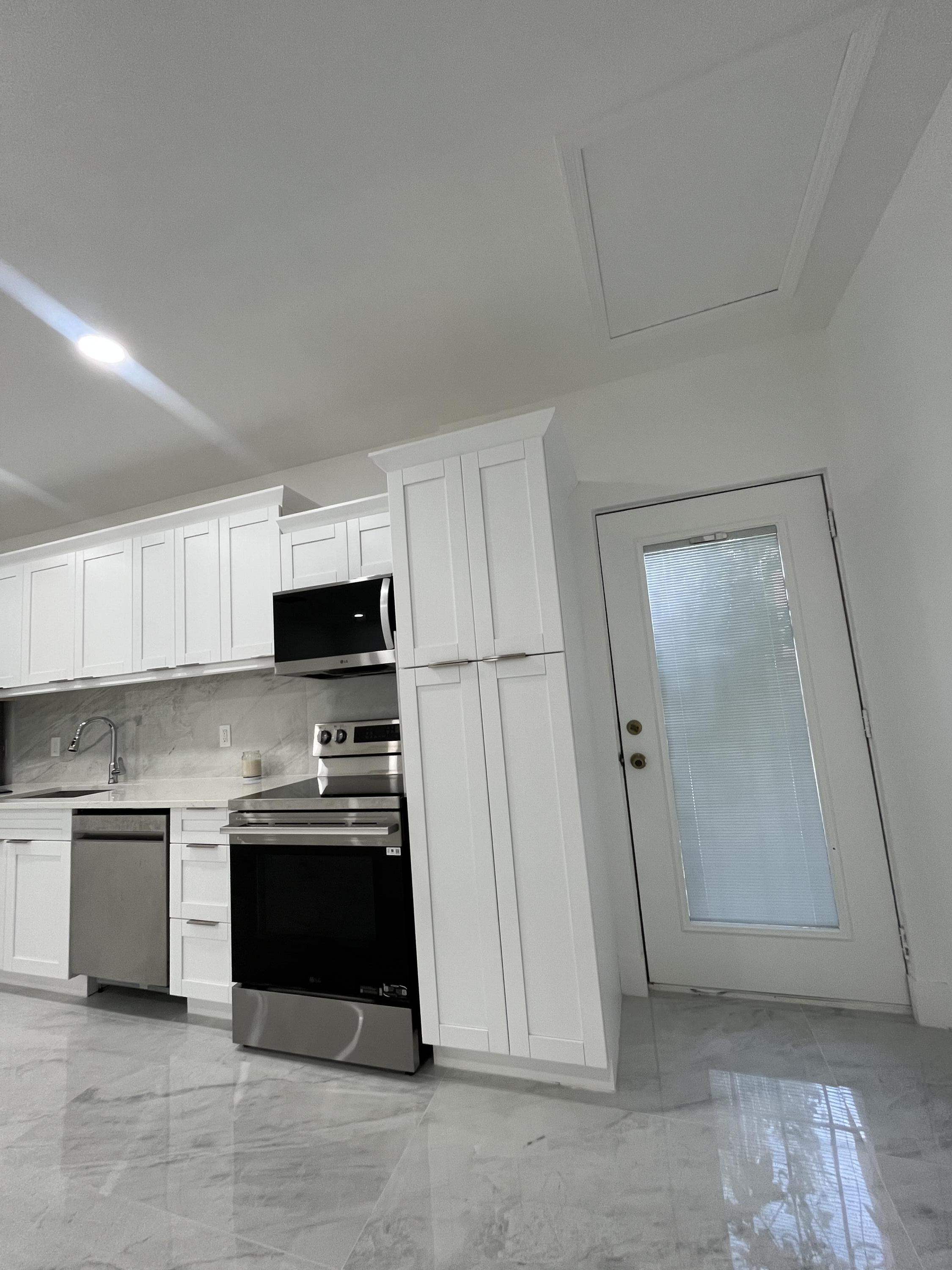 4588 Old Military Trail, West Palm Beach, FL 33417, West Palm Beach - Photo 2