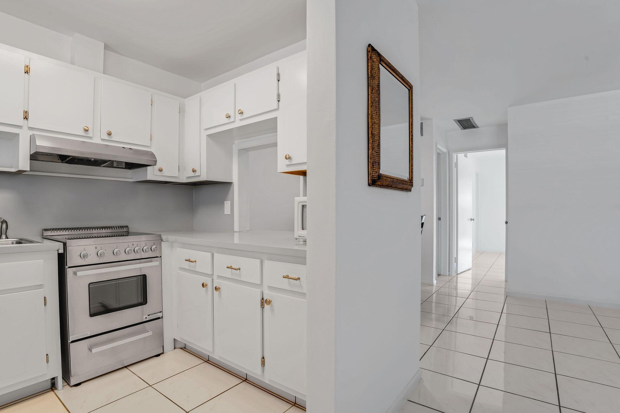 2050 NE 39th Street E307, Lighthouse Point, FL 33064, Lighthouse Point - Photo 2