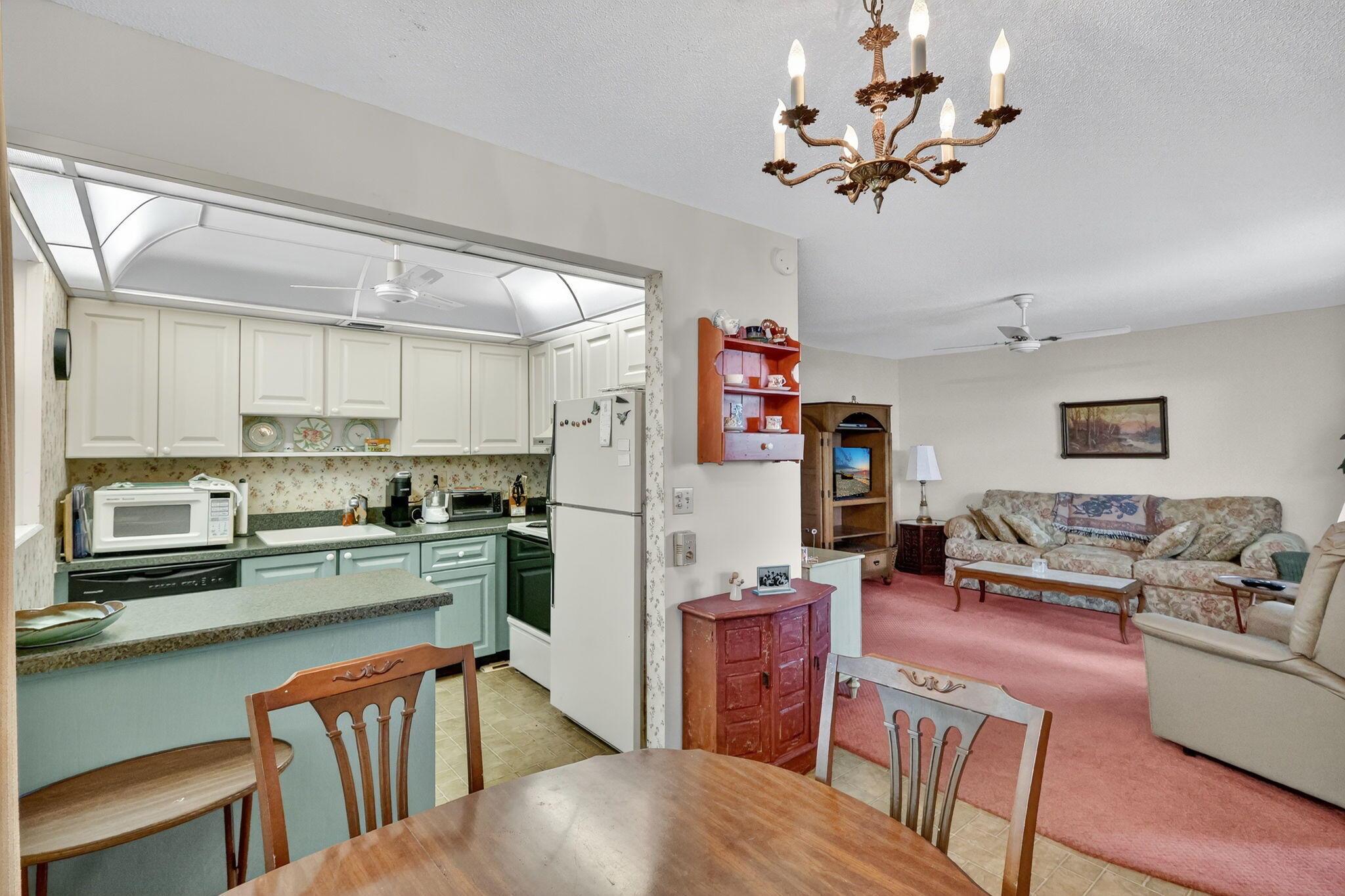 2929 SE Ocean Boulevard J10, Stuart, FL 34996, Stuart - Photo 4