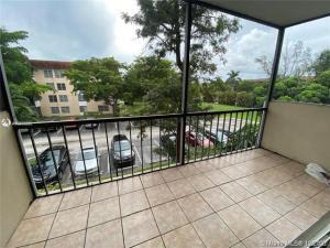 4166 Inverrary Drive 303, Lauderhill, FL 33319, Lauderhill - Photo 2
