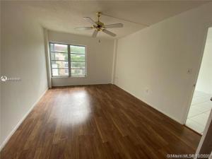 4166 Inverrary Drive 303, Lauderhill, FL 33319, Lauderhill - Photo 5