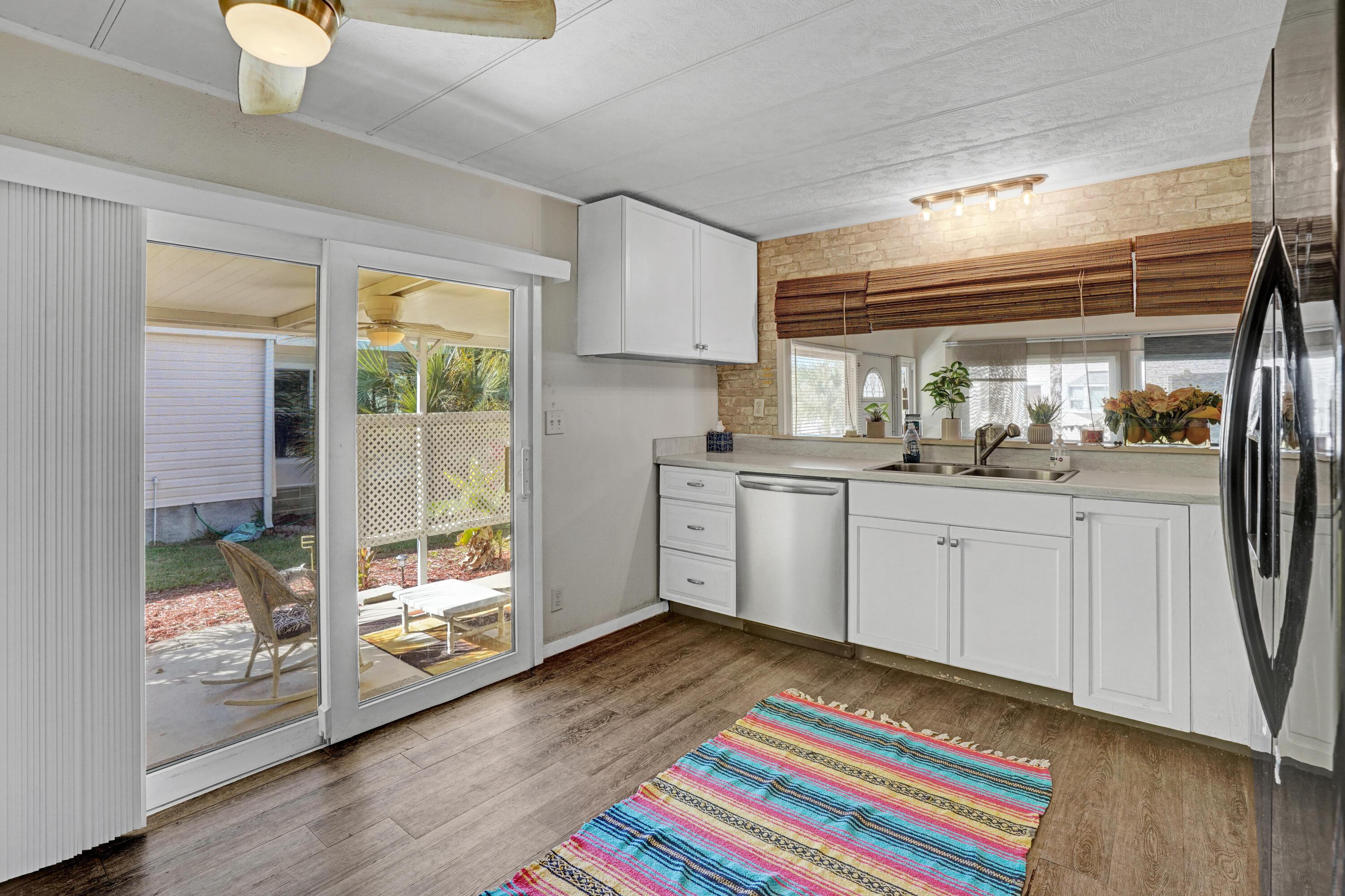 921 Laurel Circle, Barefoot Bay, FL 32976, Barefoot Bay - Photo 3