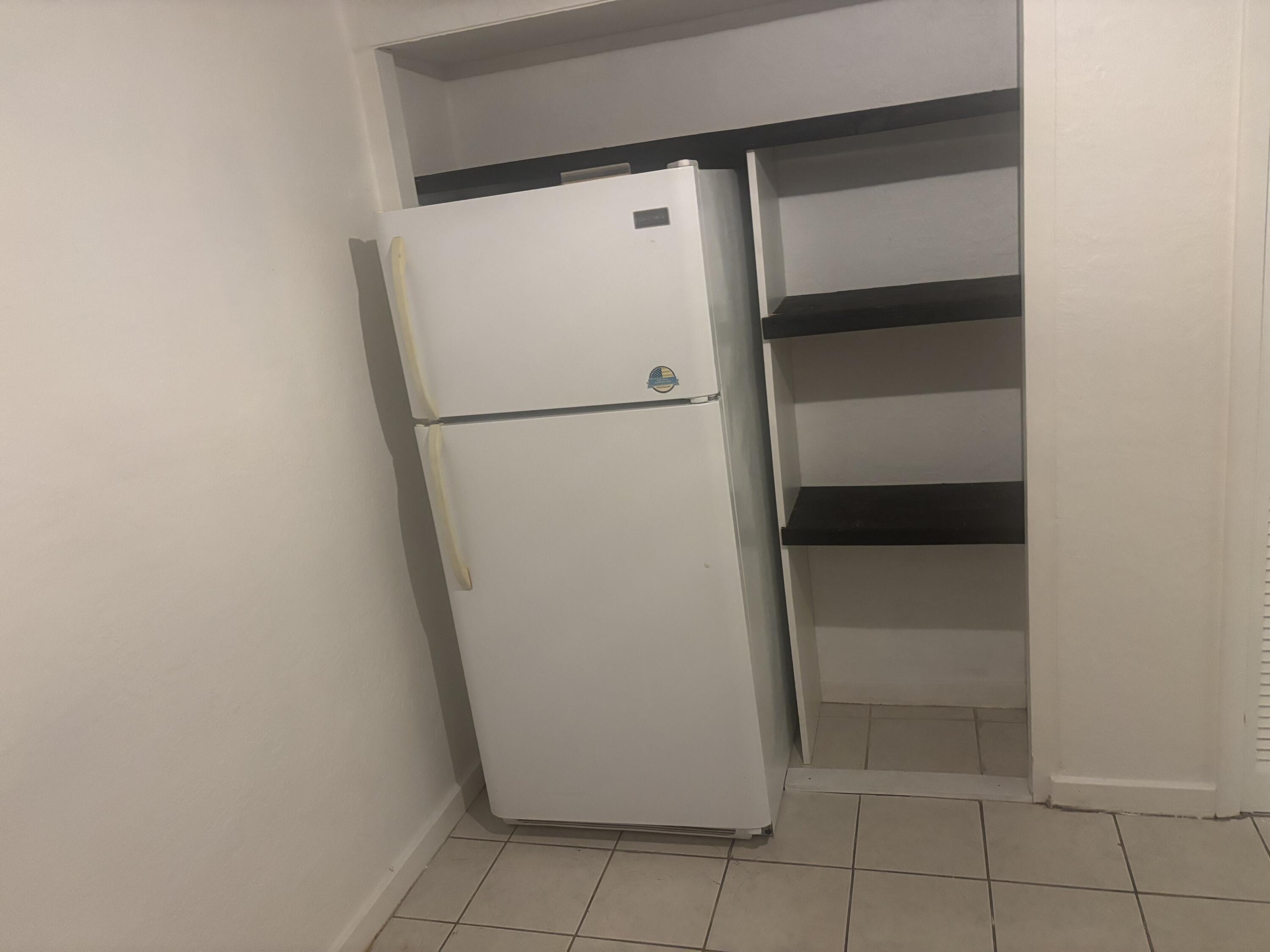 2424 Grant Street, Hollywood, FL 33020, Hollywood - Photo 4