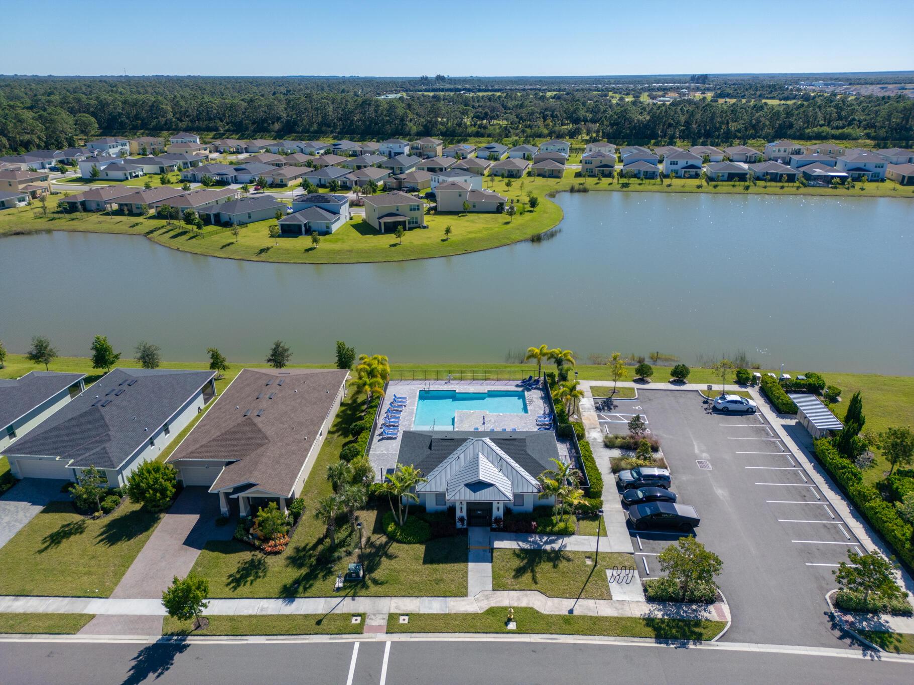 460 Veridian Circle NW, Palm Bay, FL 32907, Palm Bay - Photo 4