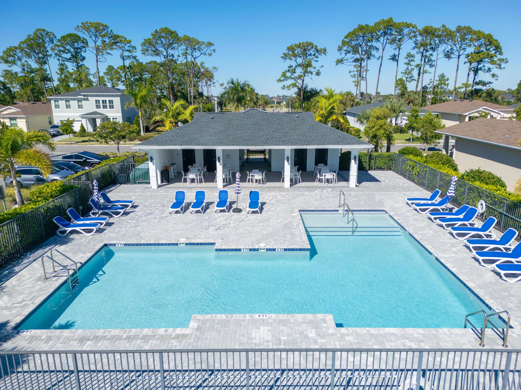 460 Veridian Circle NW, Palm Bay, FL 32907, Palm Bay - Photo 3