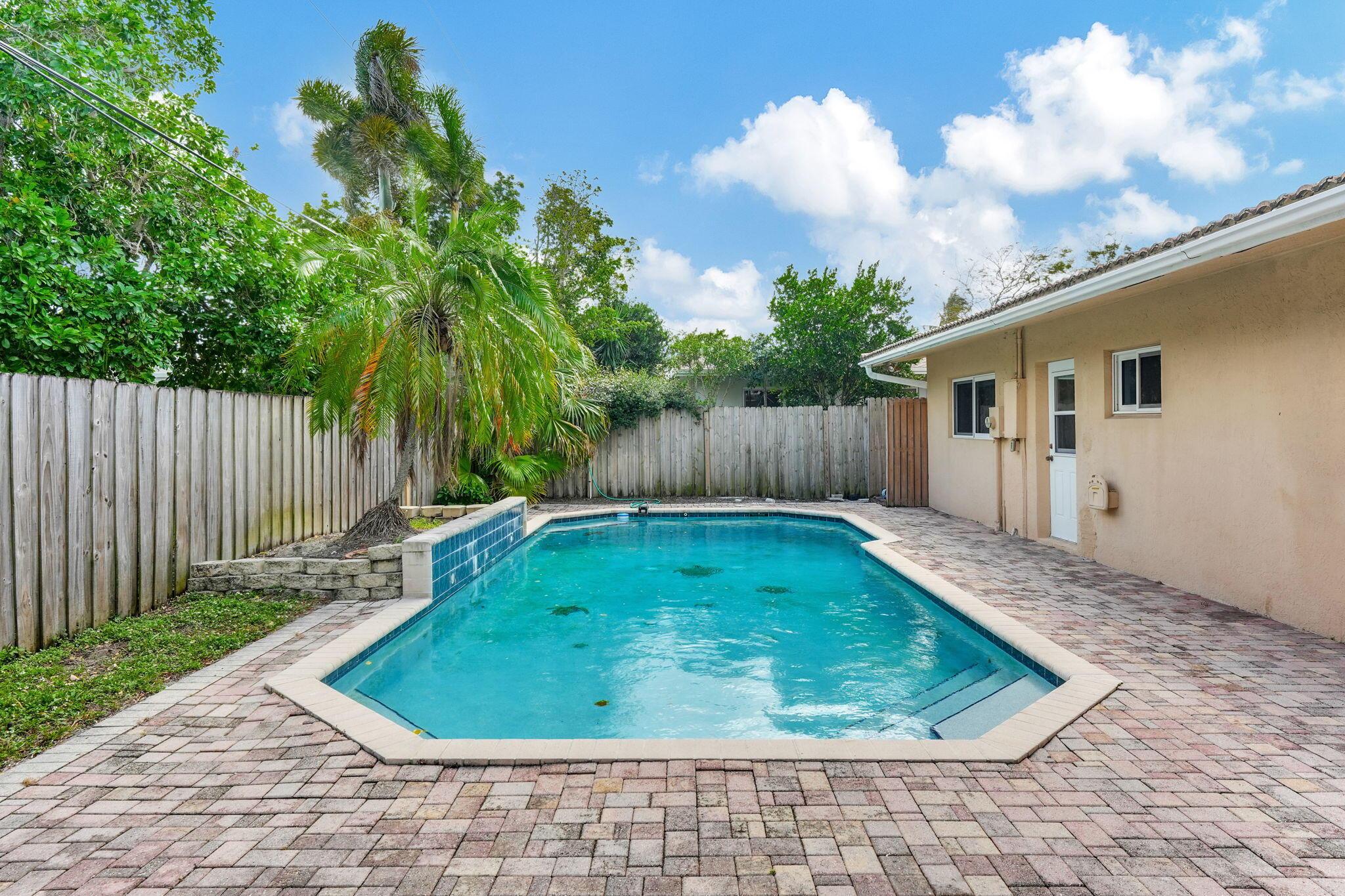 1300 NE 26th Avenue NE, Pompano Beach, FL 33062, Pompano Beach - Photo 2