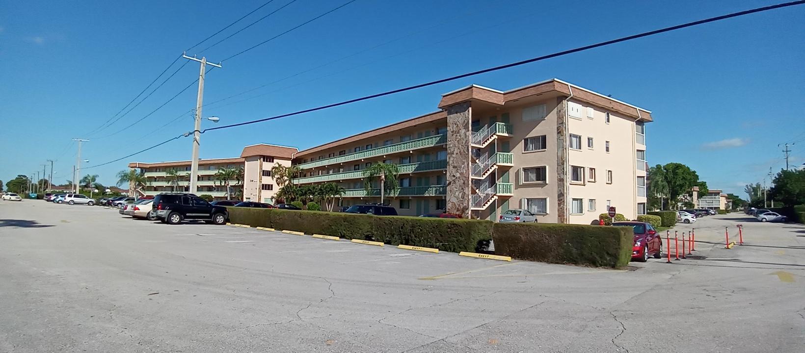 300 Village Green Circle S 408, Palm Springs, FL 33461, Palm Springs - Photo 2